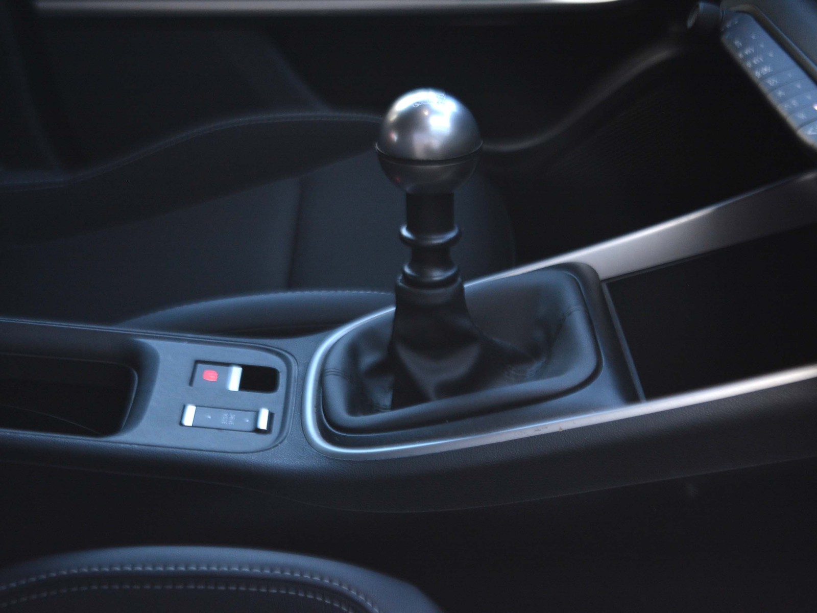 11 - Jeep Avenger 1.2 turbo 100cv summit fwd