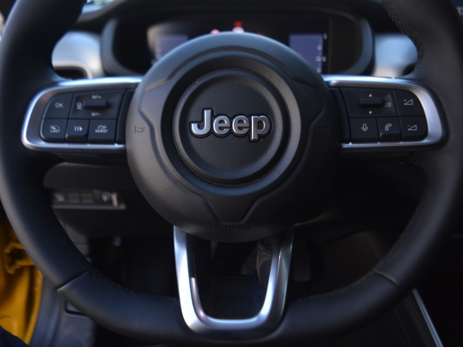 15 - Jeep Avenger 1.2 turbo 100cv summit fwd