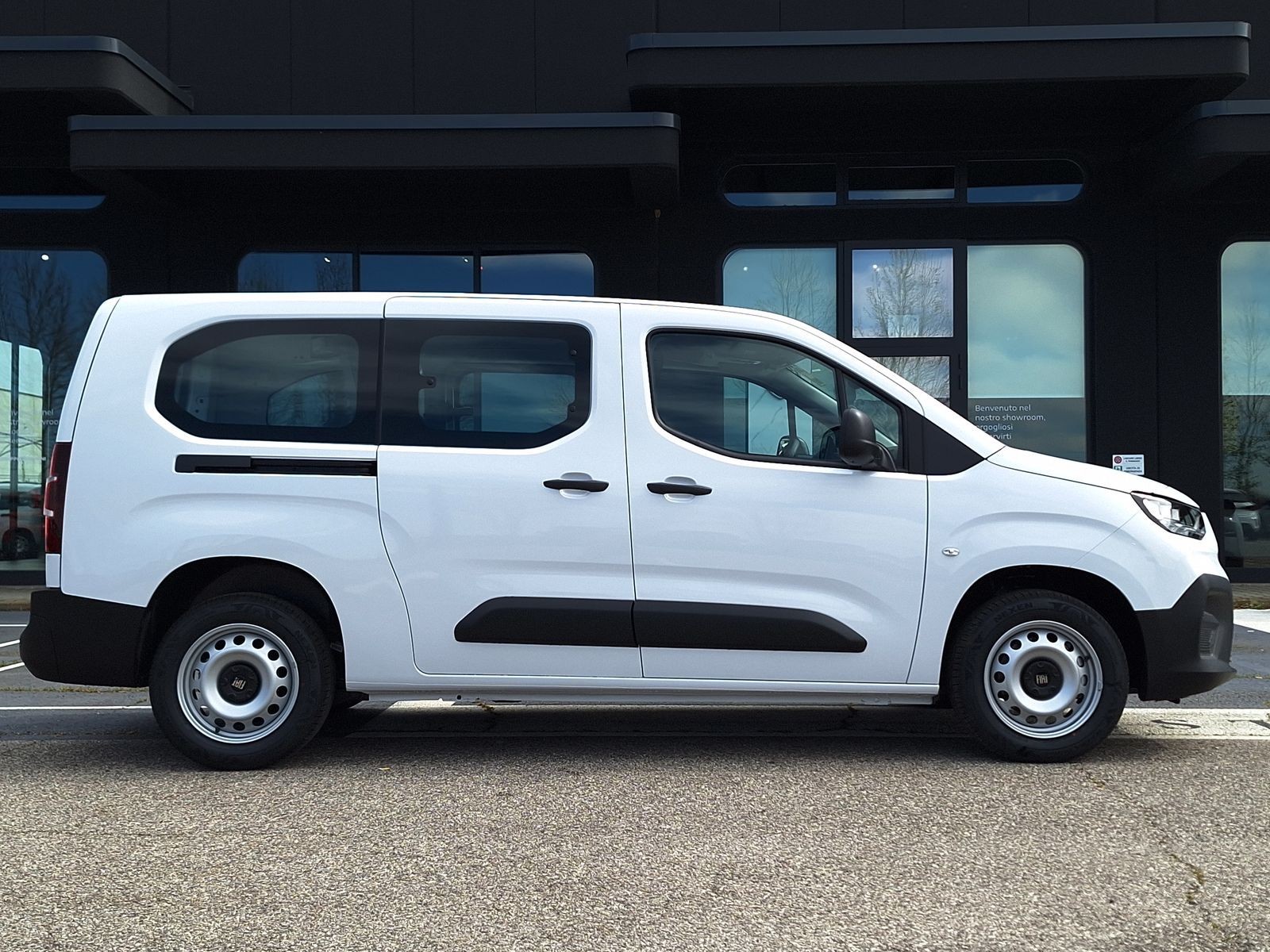 4 - Fiat Professional Doblò Series 4 Stock My26 Doppia Cabina Xl 1.5 Diesel 100 Cv Manual