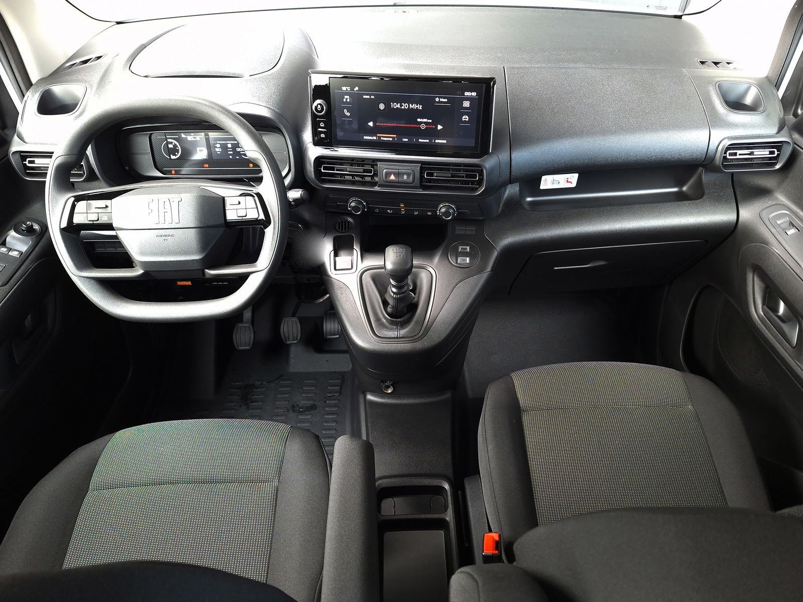 8 - Fiat Professional Doblò Series 4 Stock My26 Doppia Cabina Xl 1.5 Diesel 100 Cv Manual