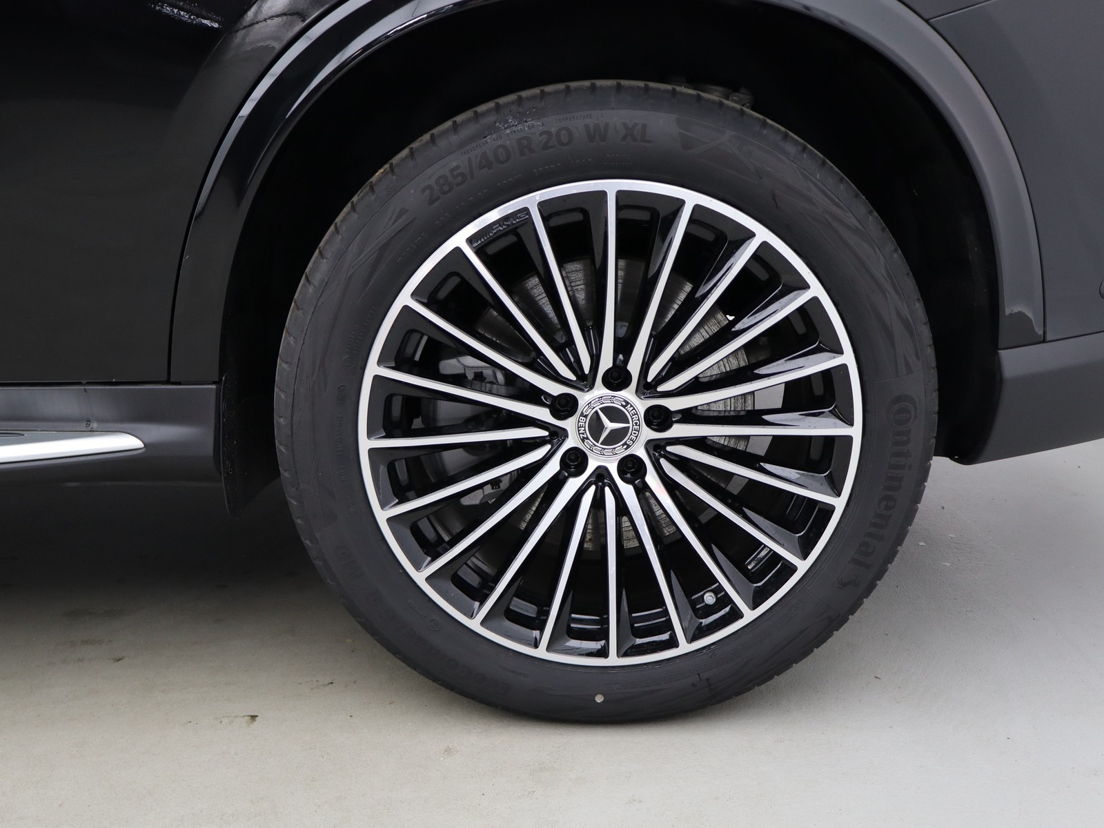 4 - Mercedes GLC suv 300 de plug in hybrid amg line advanced tech 4matic 9g-tronic