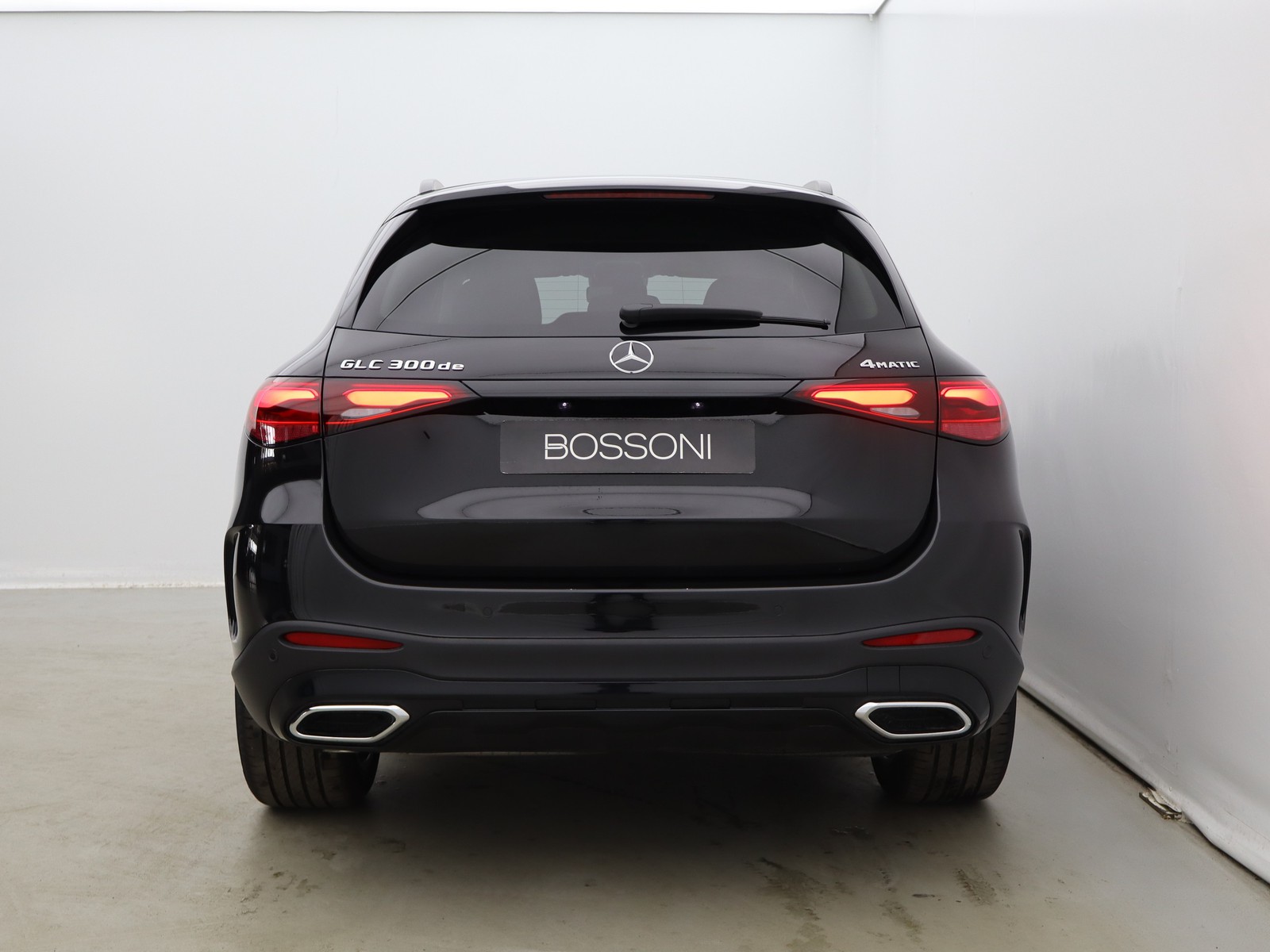 6 - Mercedes GLC suv 300 de plug in hybrid amg line advanced tech 4matic 9g-tronic