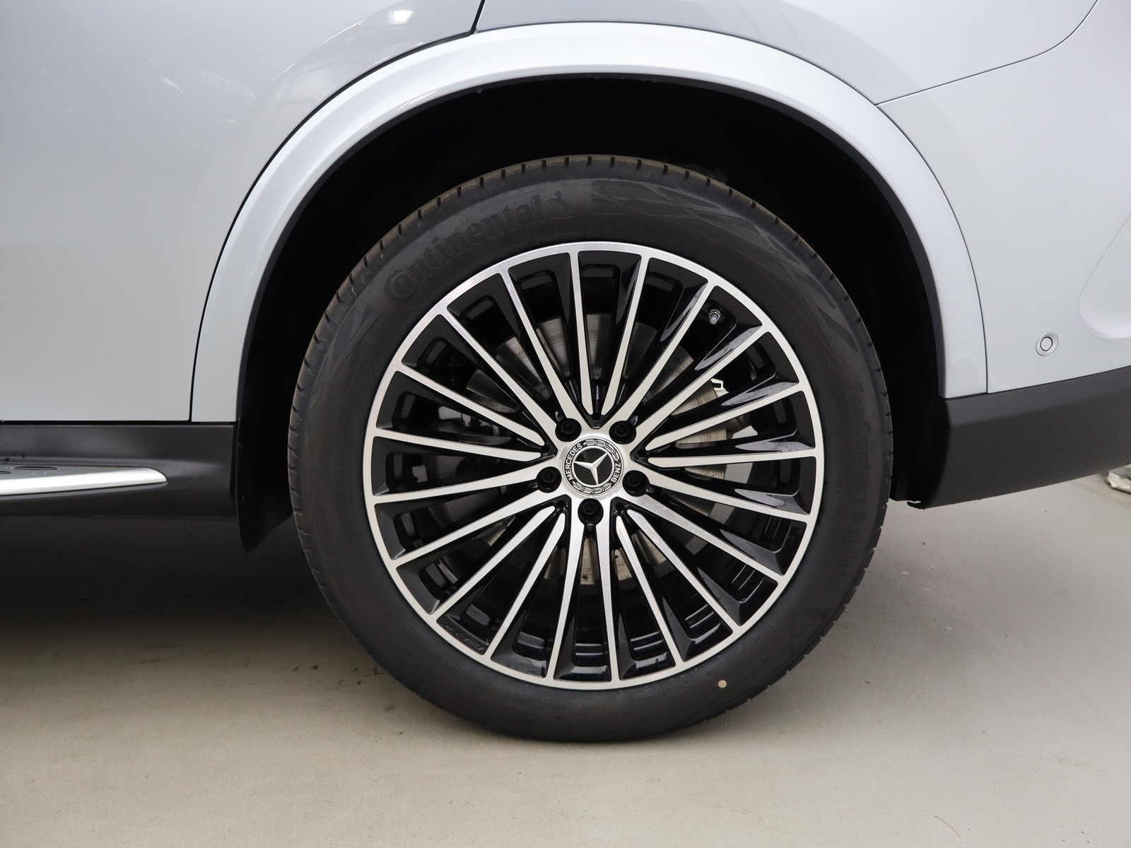 4 - Mercedes GLC suv 300 de plug in hybrid amg line advanced plus 4matic 9g-tronic