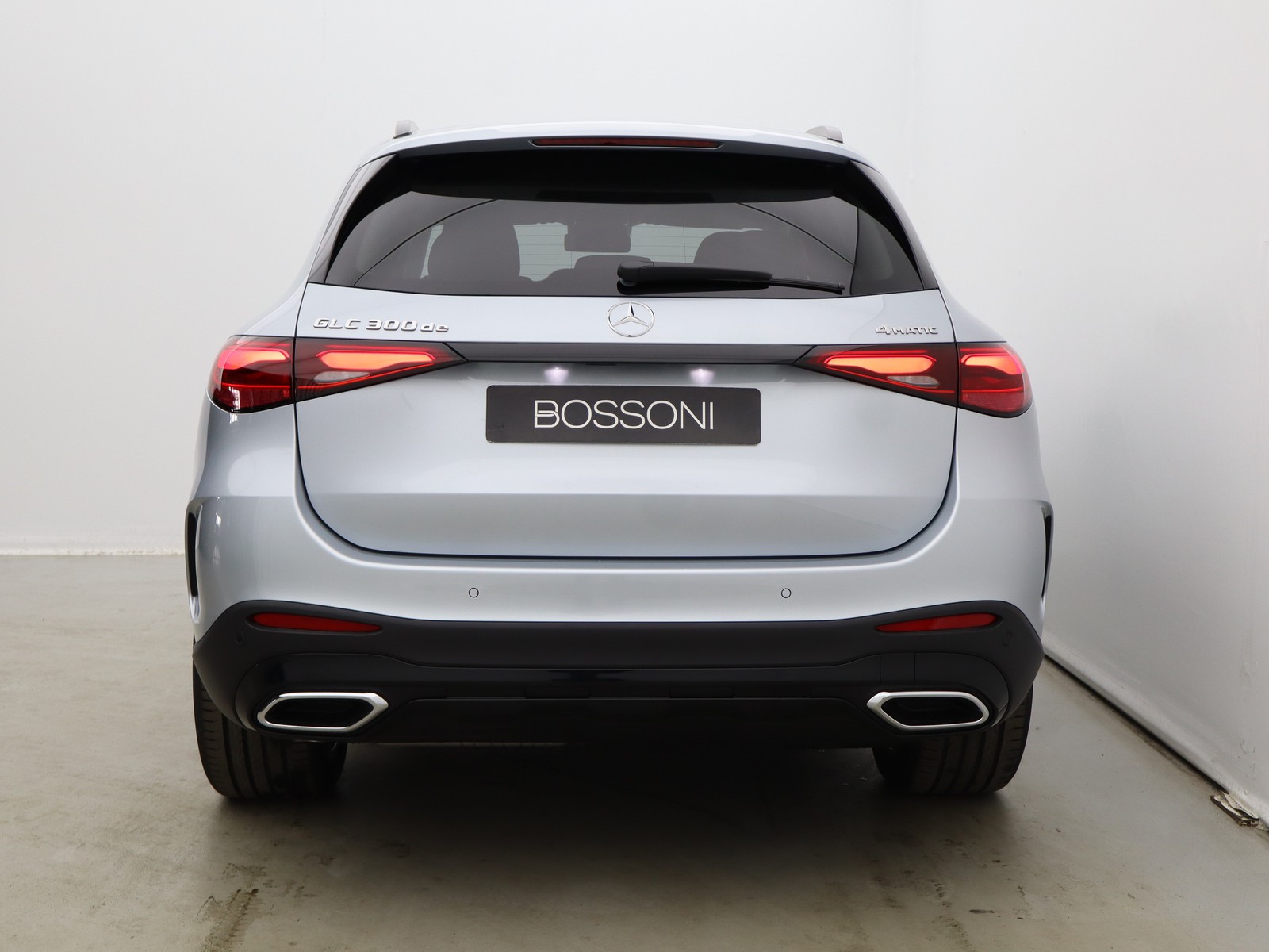 6 - Mercedes GLC suv 300 de plug in hybrid amg line advanced plus 4matic 9g-tronic