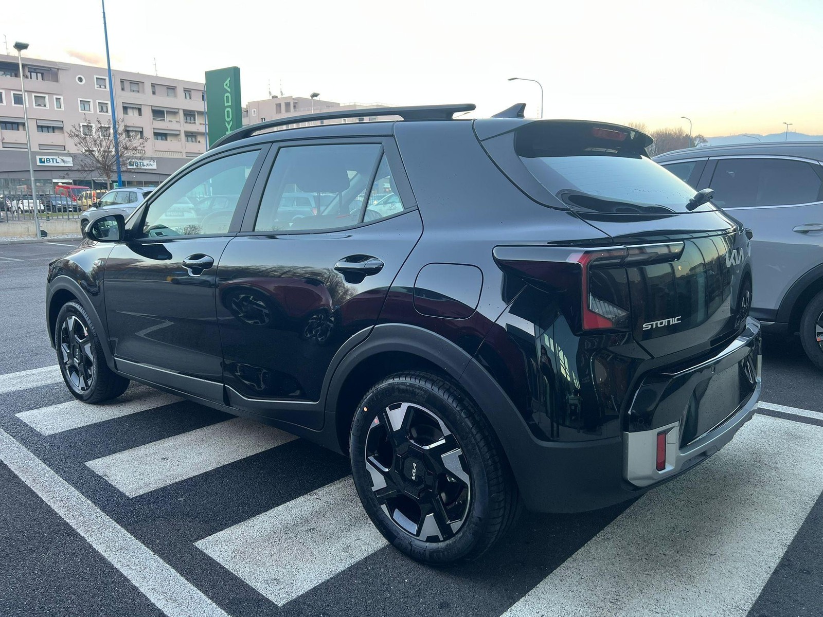 4 - Kia Stonic 1.0 t-gdi urban
