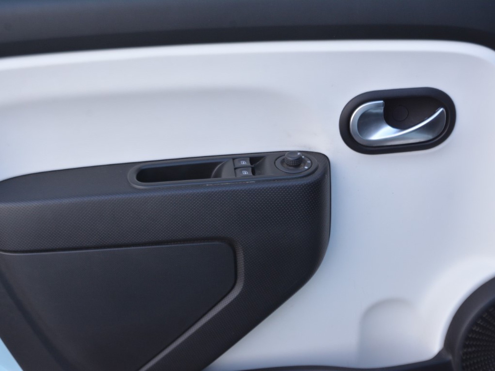 15 - Renault Twingo 22 kwh zen