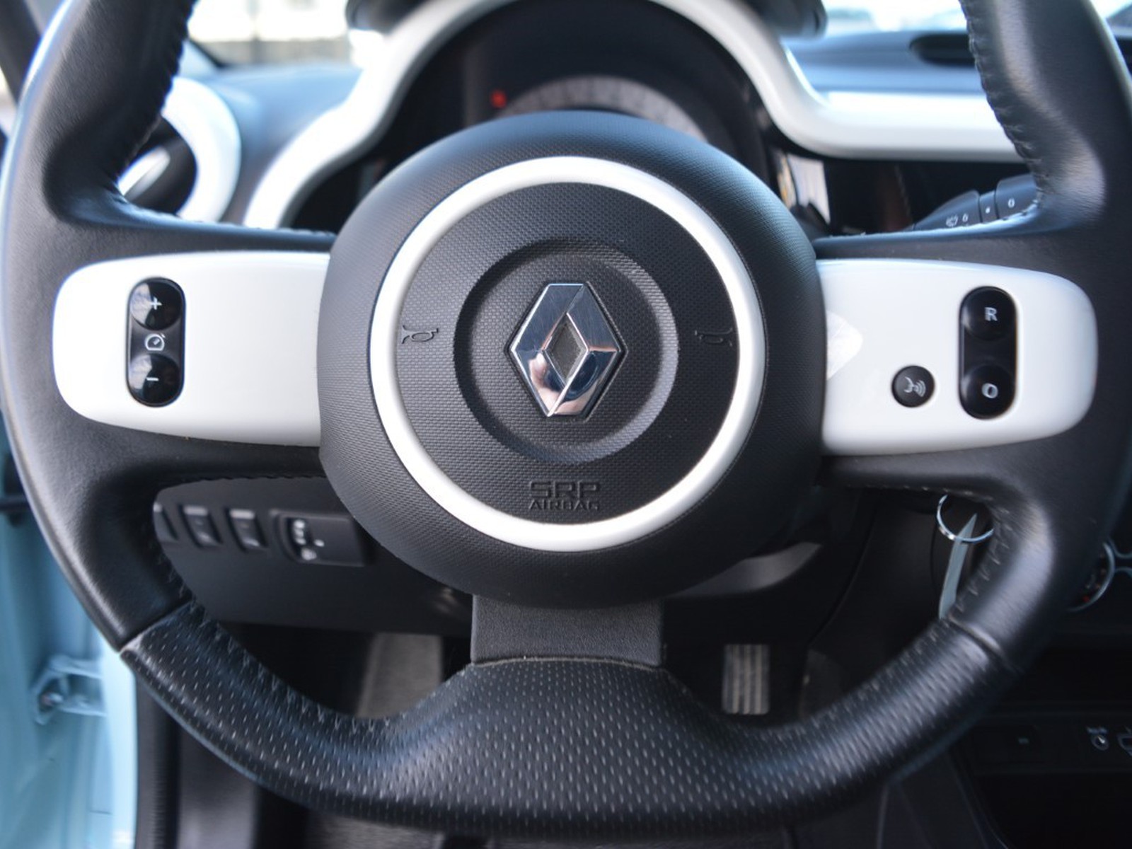 9 - Renault Twingo 22 kwh zen