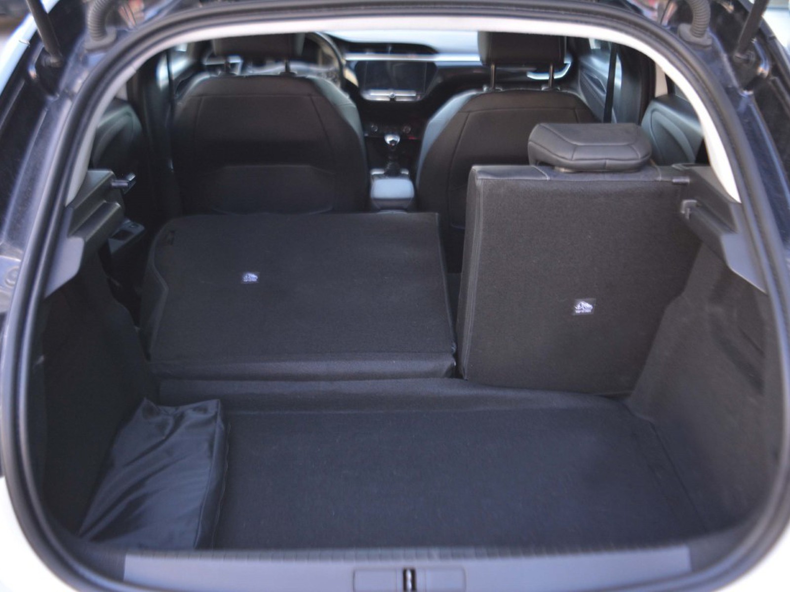 14 - Opel Corsa 5 porte 1.5 100cv elegance s&s