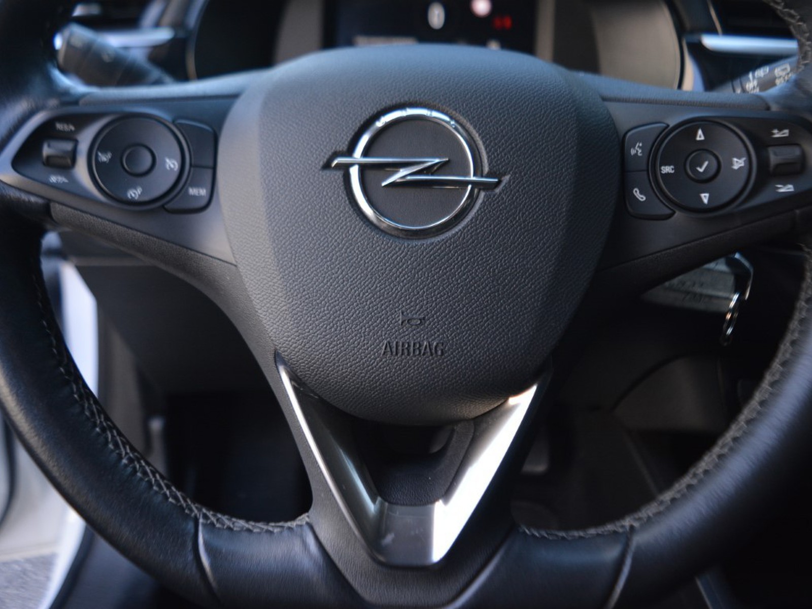 16 - Opel Corsa 5 porte 1.5 100cv elegance s&s