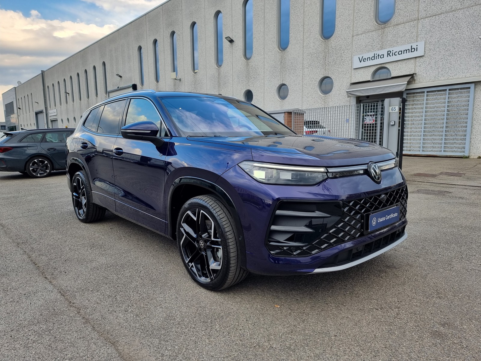 2 - Volkswagen Tayron 1.5 tsi ehybrid 204cv r-line plus dsg