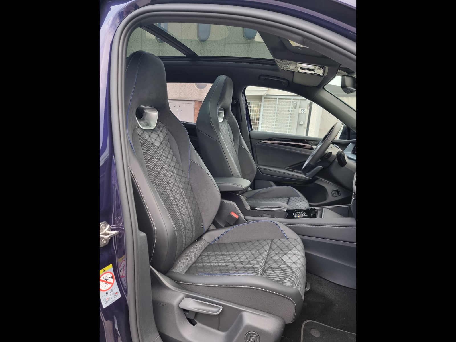 12 - Volkswagen Tayron 1.5 tsi ehybrid 204cv r-line plus dsg