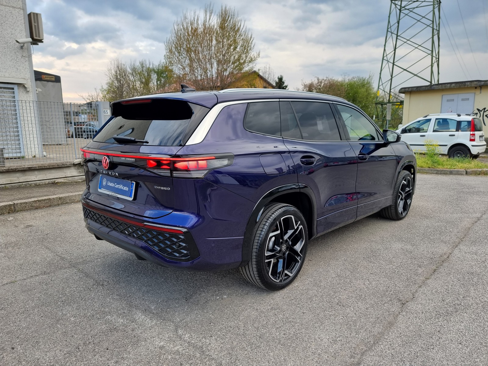 3 - Volkswagen Tayron 1.5 tsi ehybrid 204cv r-line plus dsg