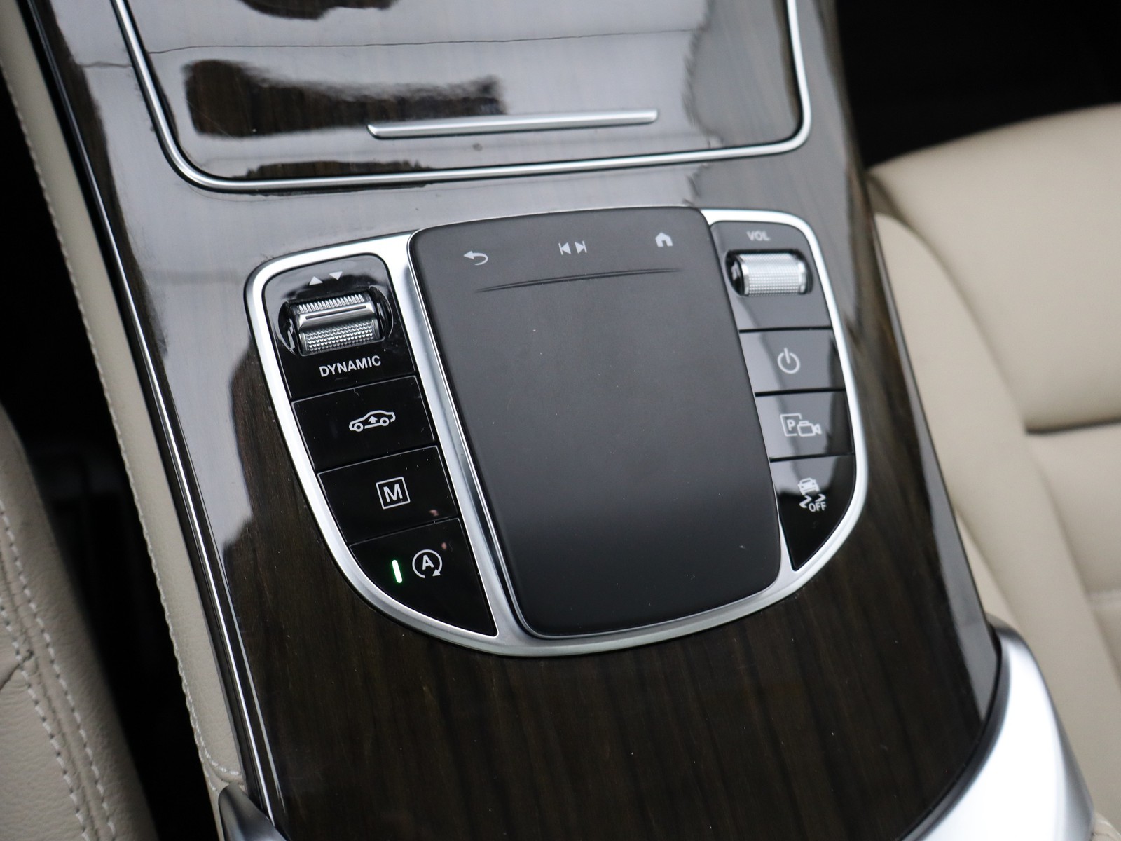 11 - Mercedes GLC suv 300 d premium plus 4matic 9g-tronic plus