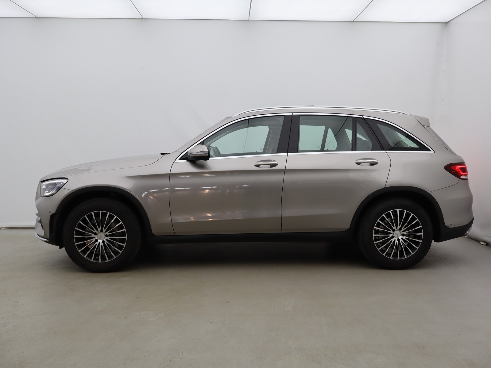 3 - Mercedes GLC suv 300 d premium plus 4matic 9g-tronic plus