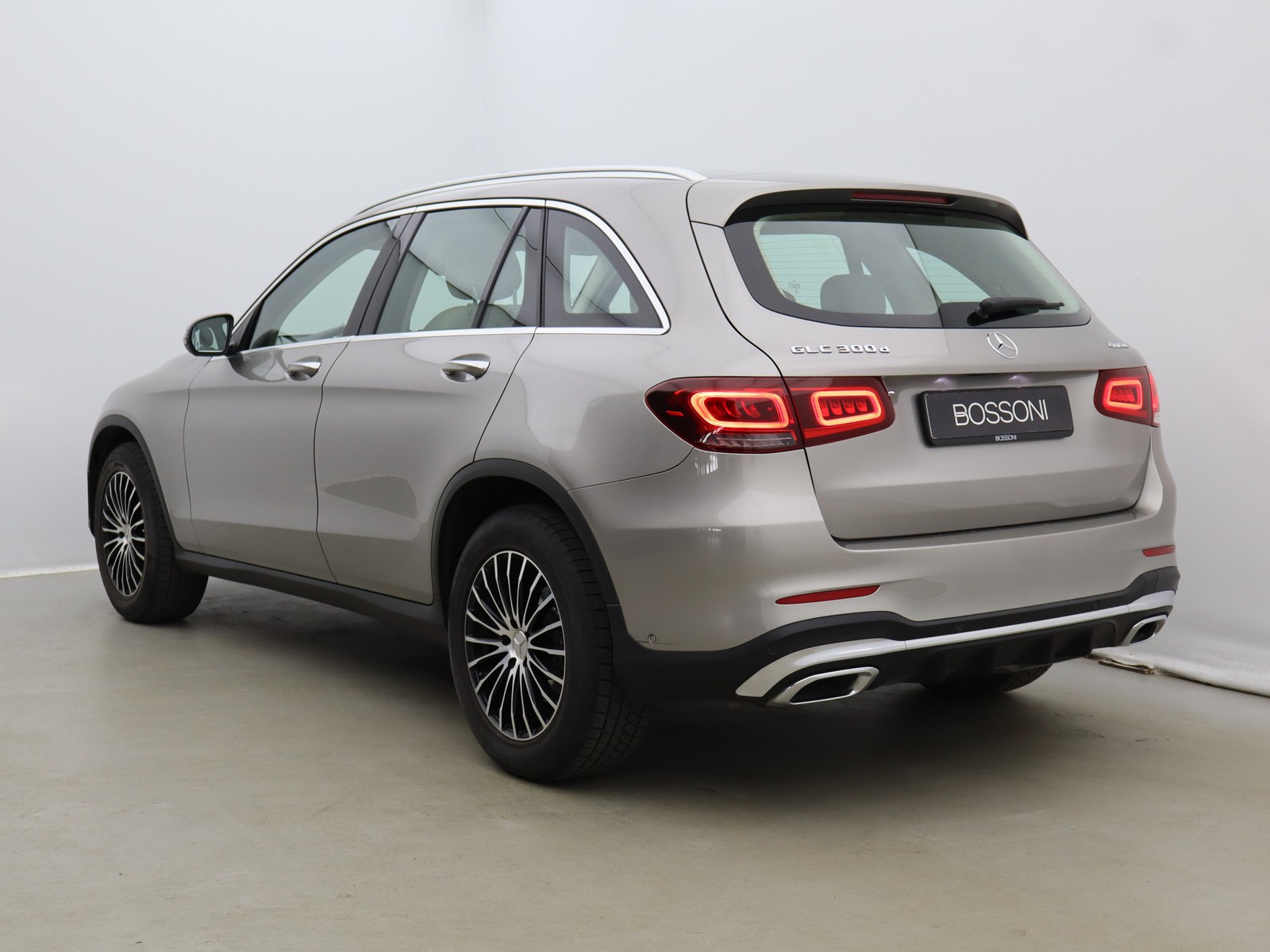 5 - Mercedes GLC suv 300 d premium plus 4matic 9g-tronic plus