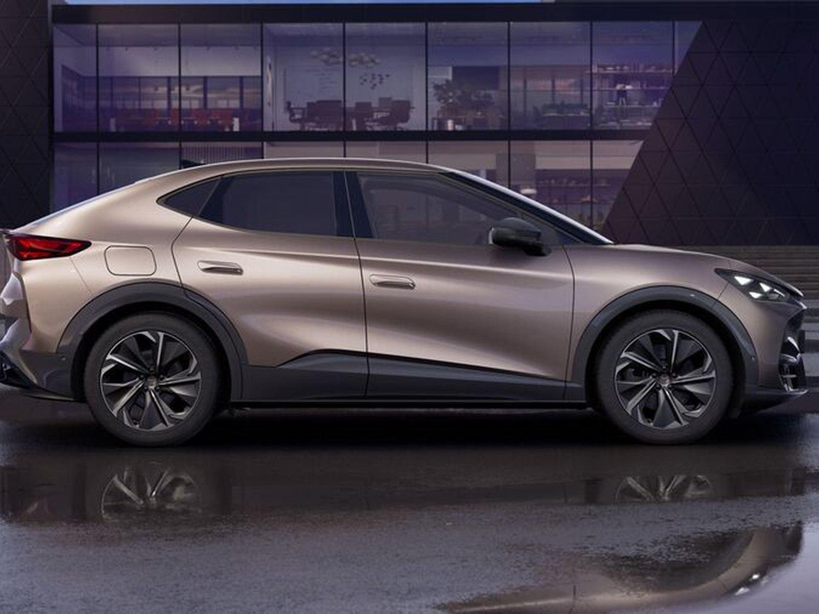 4 - Cupra Tavascan 77kwh endurance immersive rwd