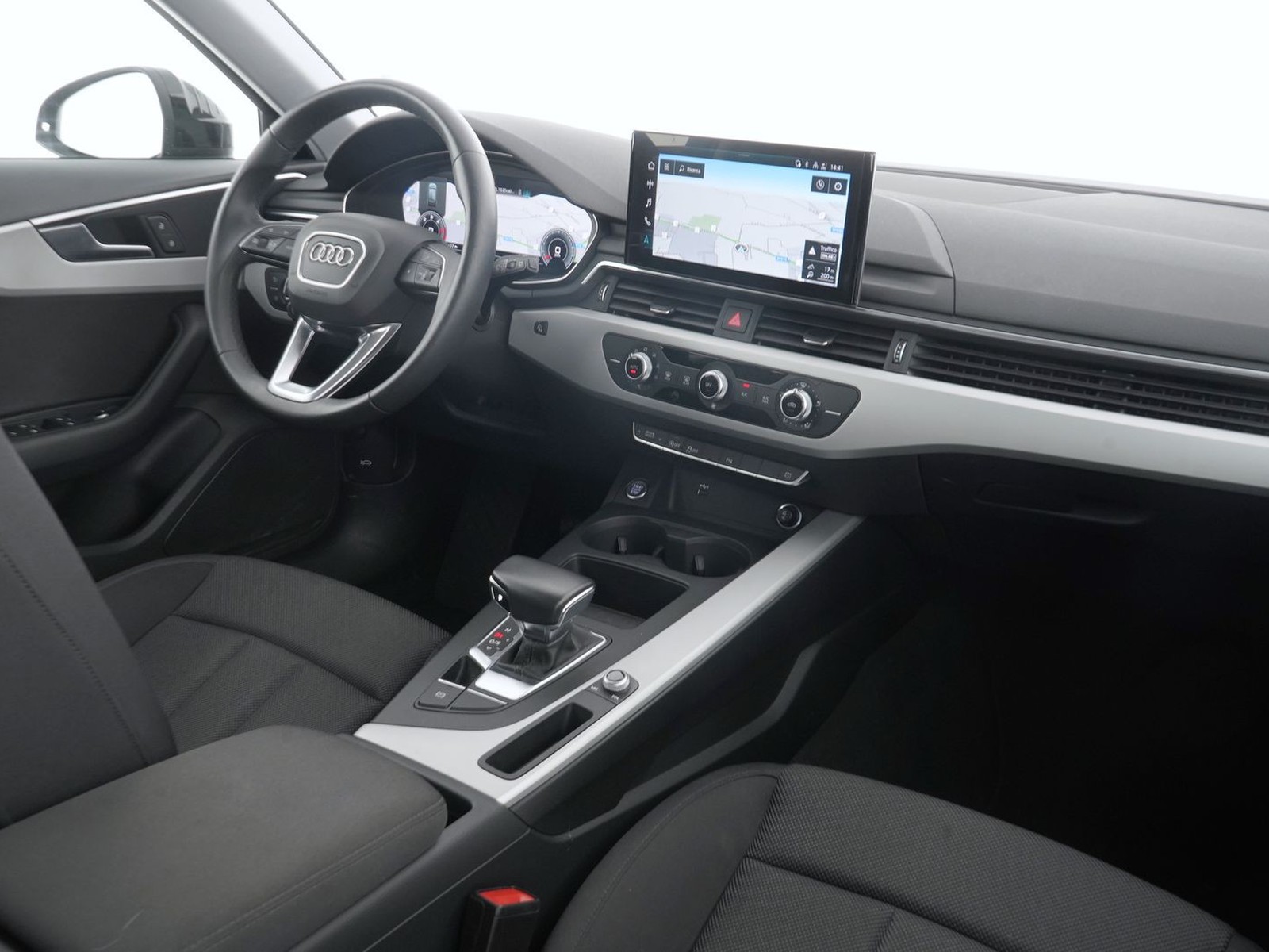 4 - Audi A4 avant 35 2.0 tdi mhev 163cv business s tronic