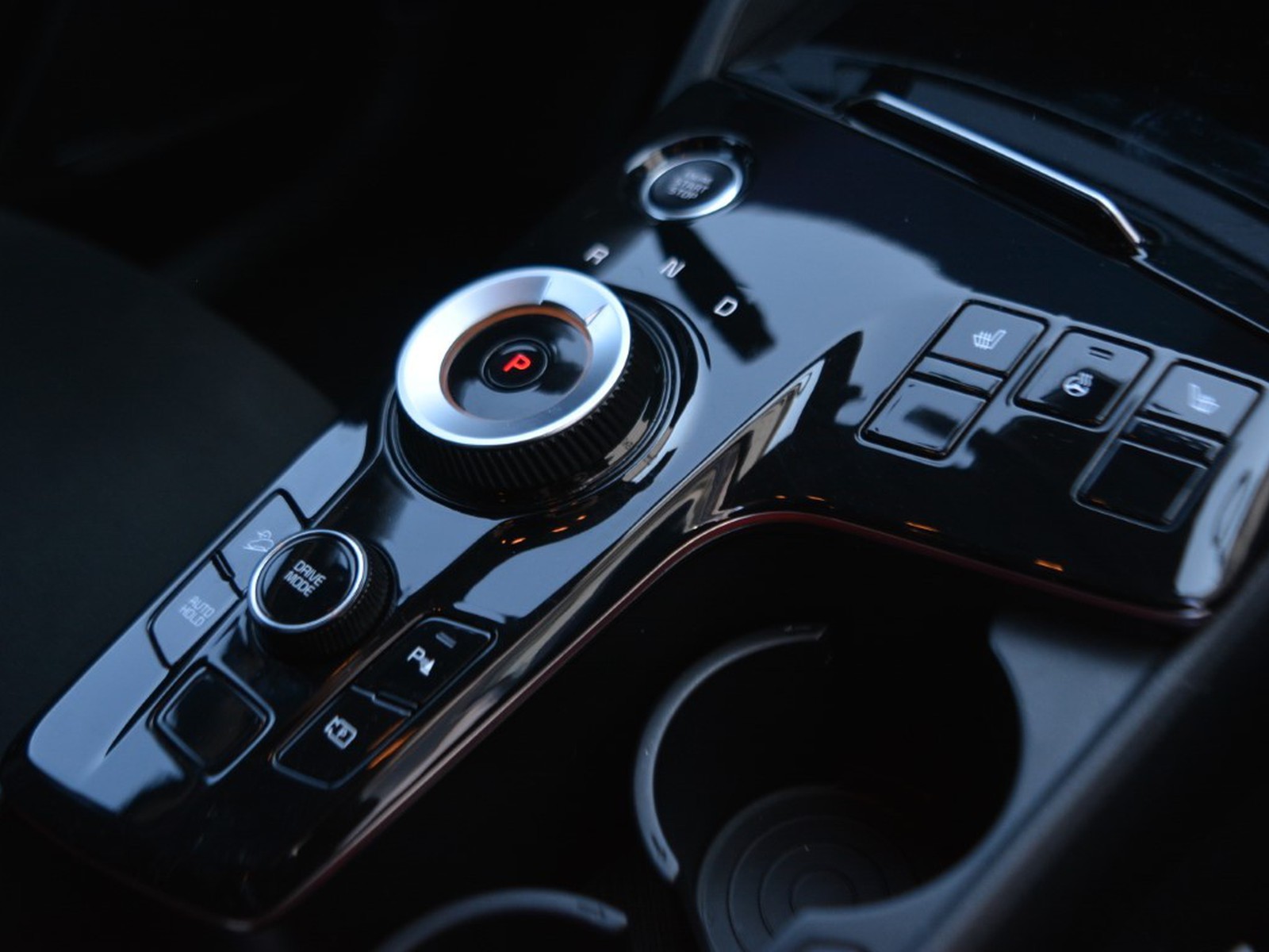 12 - Kia Sportage 1.6 t-gdi hev gt-line at6