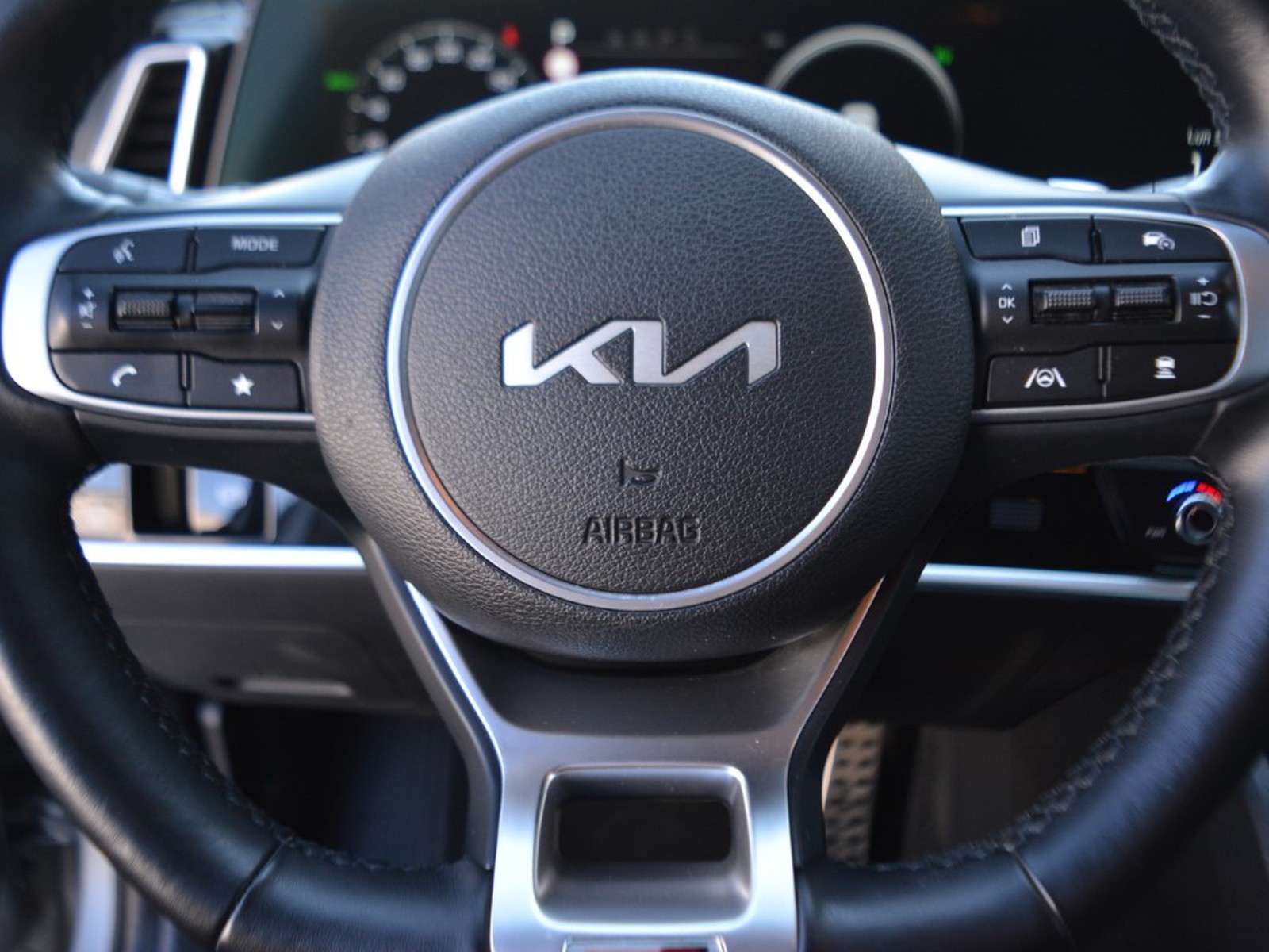 16 - Kia Sportage 1.6 t-gdi hev gt-line at6