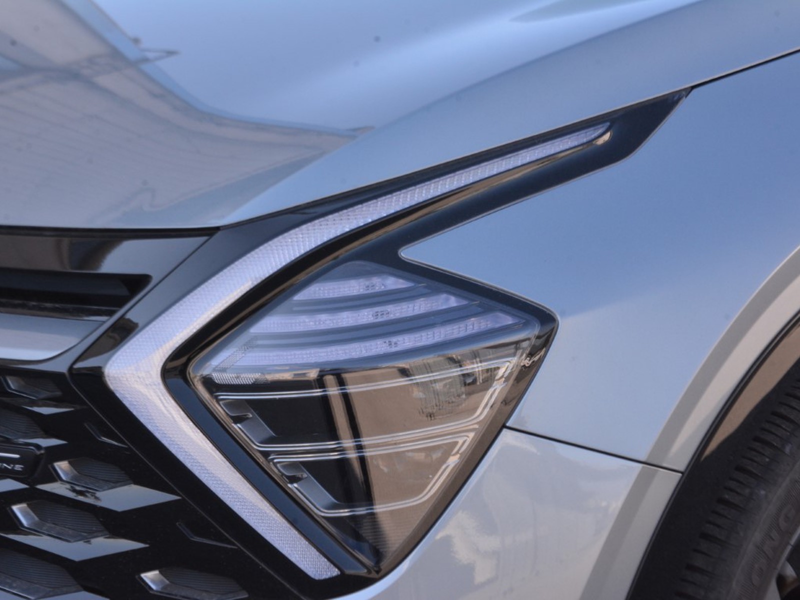 22 - Kia Sportage 1.6 t-gdi hev gt-line at6