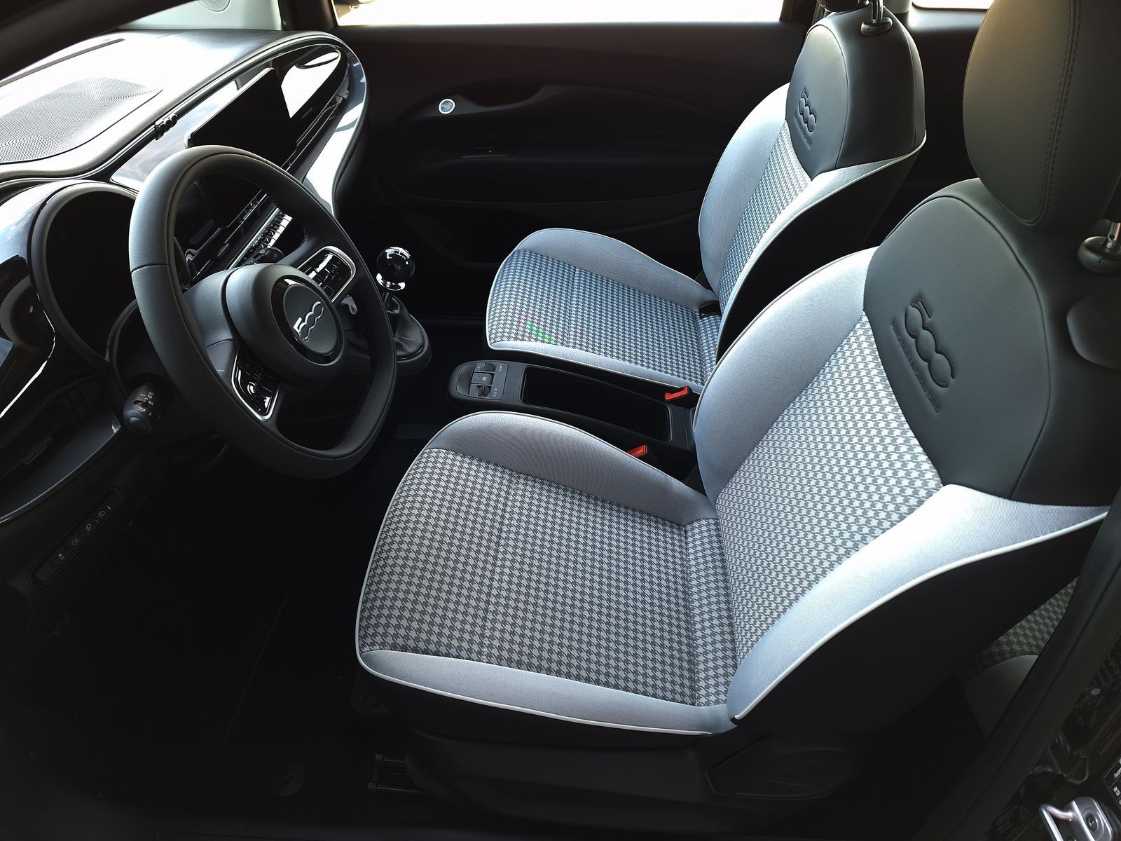 11 - Fiat 500 1.0 hybrid torino