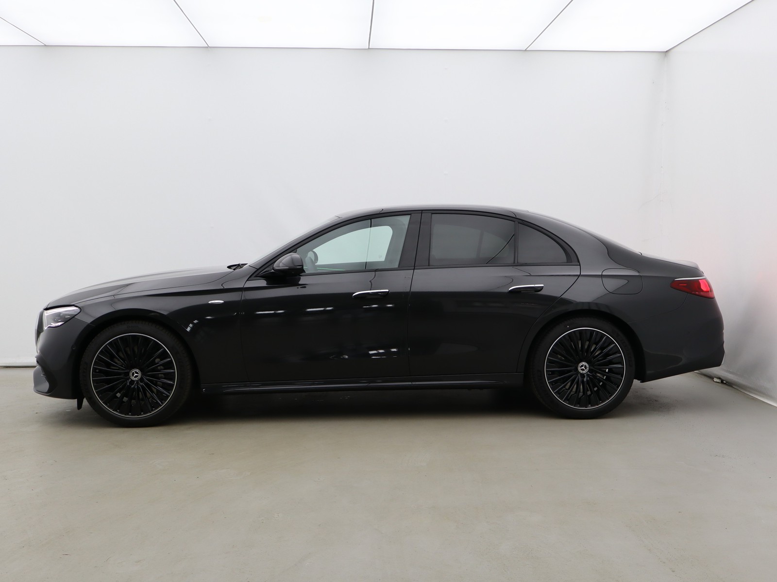 3 - Mercedes Classe E berlina 300 de plug in hybrid amg line premium 4matic 9g-tronic