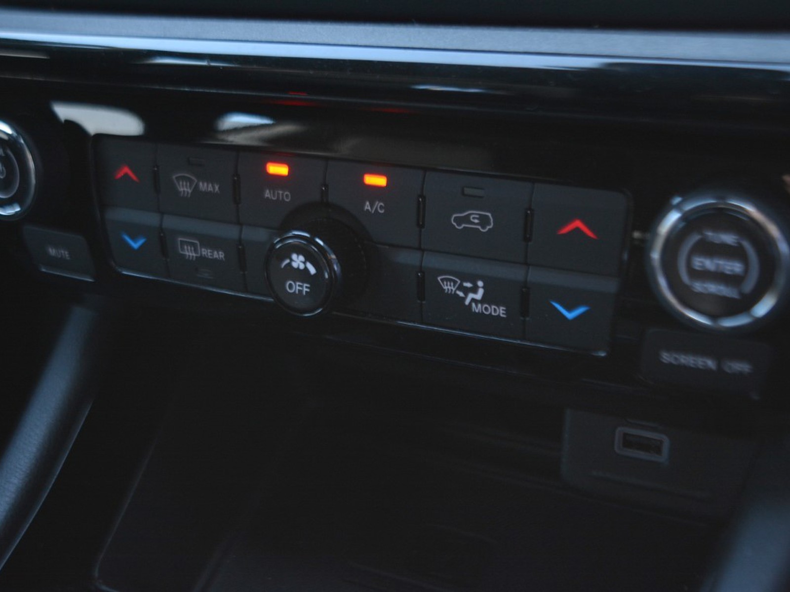 11 - Jeep Compass 1.6 multijet ii 130cv s 2wd