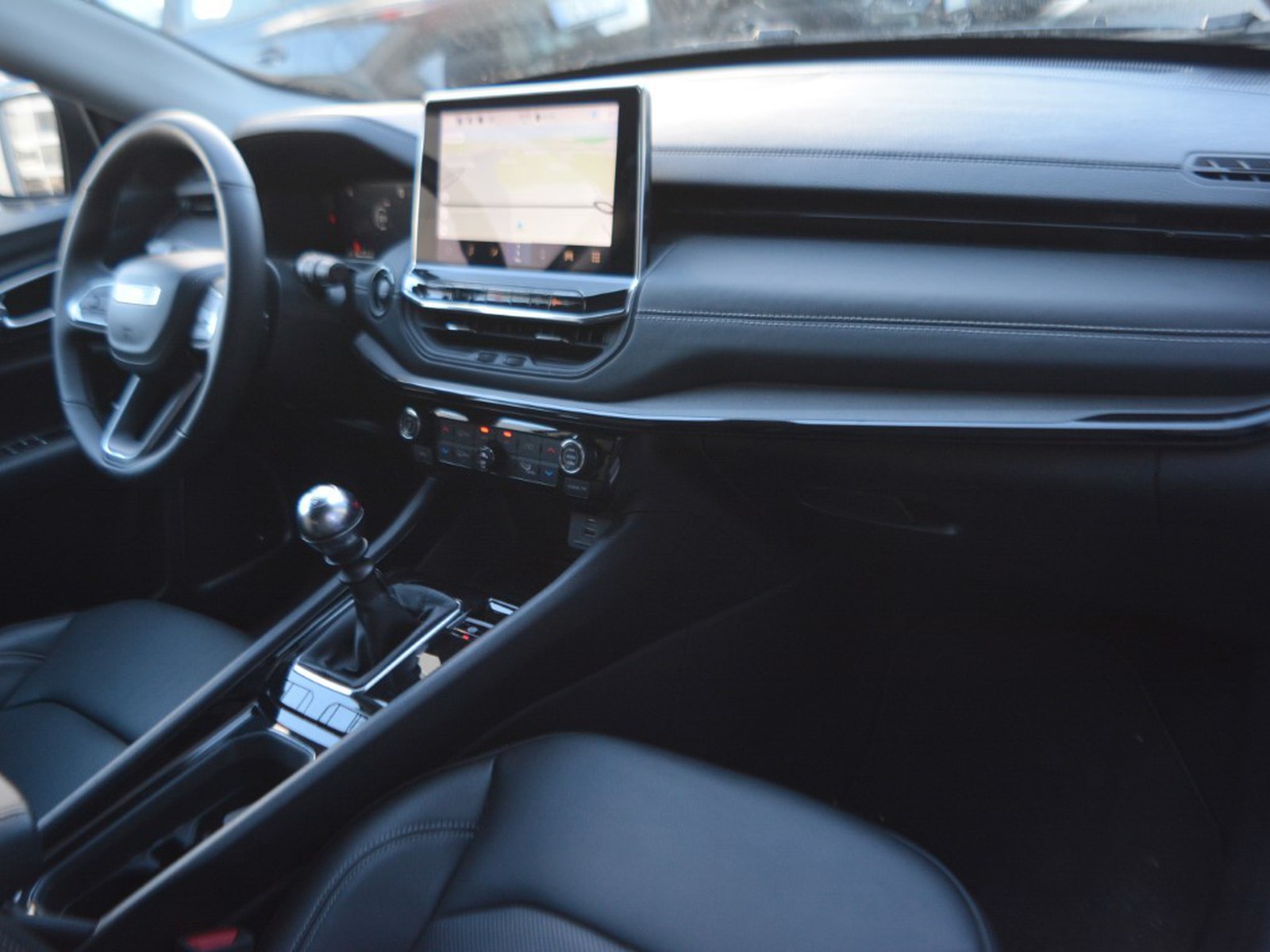 8 - Jeep Compass 1.6 multijet ii 130cv s 2wd