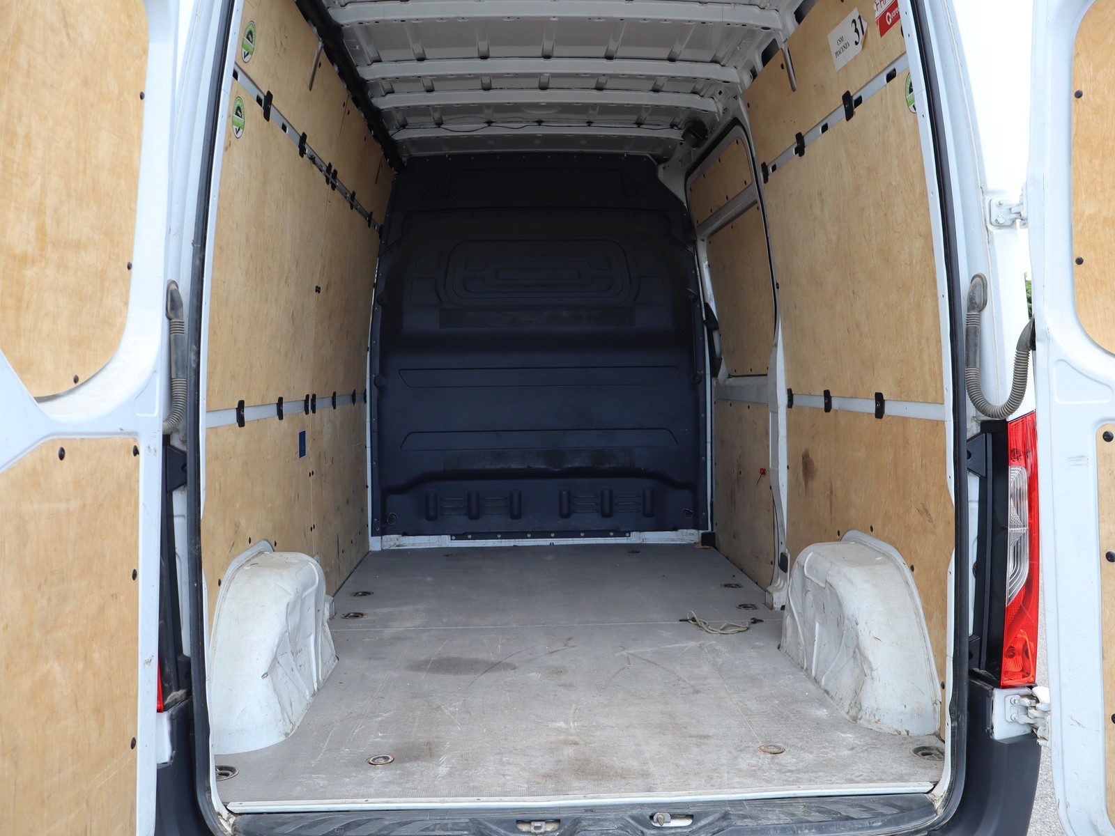 12 - Mercedes Vans Sprinter 311 2.1 cdi f 39/33 fwd e6