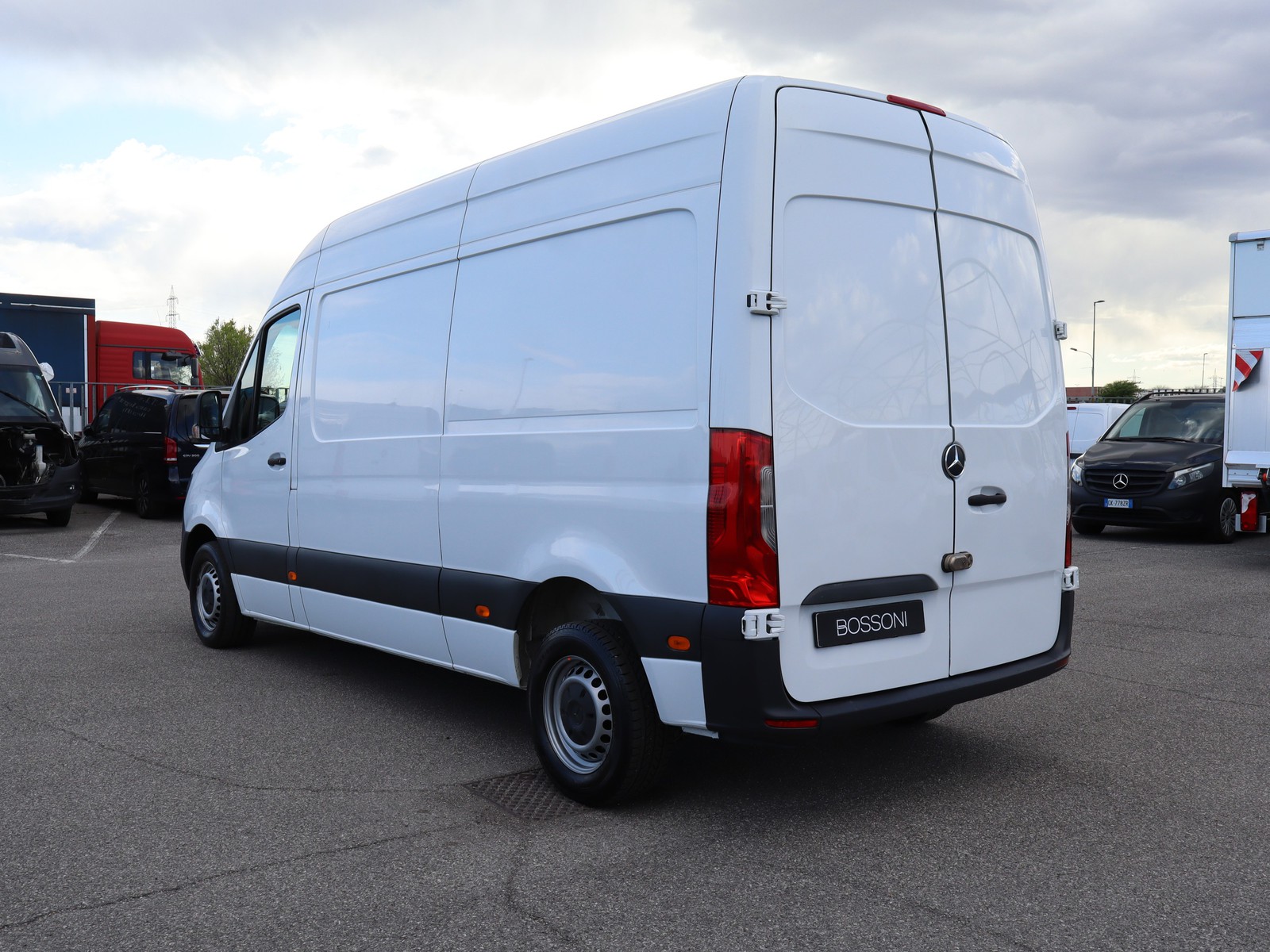 4 - Mercedes Vans Sprinter 311 2.1 cdi f 39/33 fwd e6