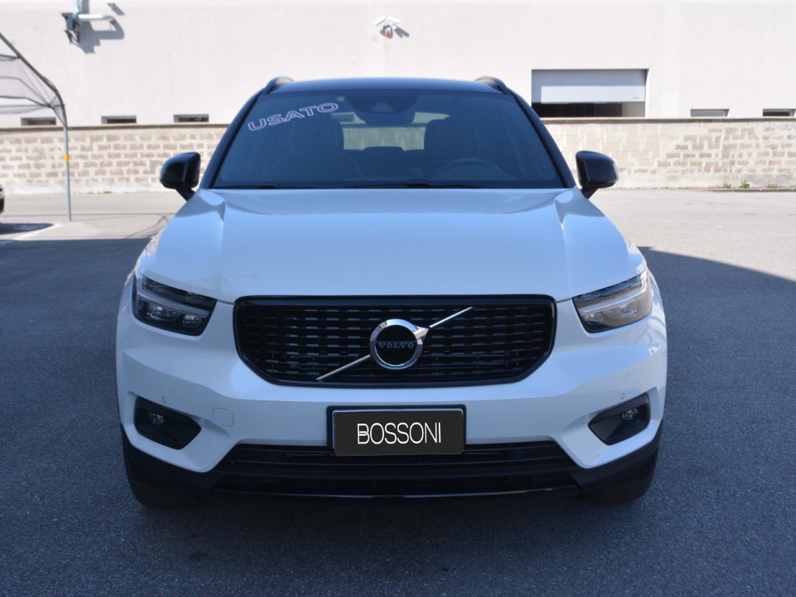 2 - Volvo XC40 1.5 t4 recharge plug-in-hybrid r-design geartronic my21