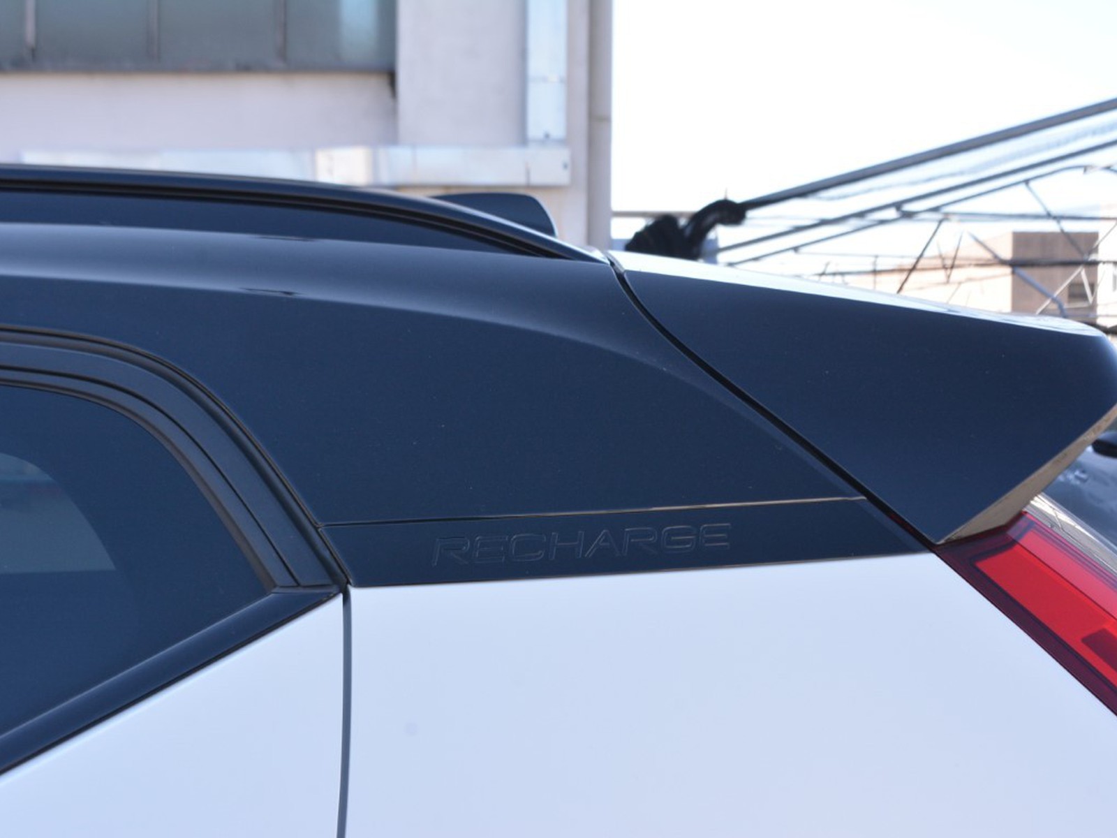 26 - Volvo XC40 1.5 t4 recharge plug-in-hybrid r-design geartronic my21