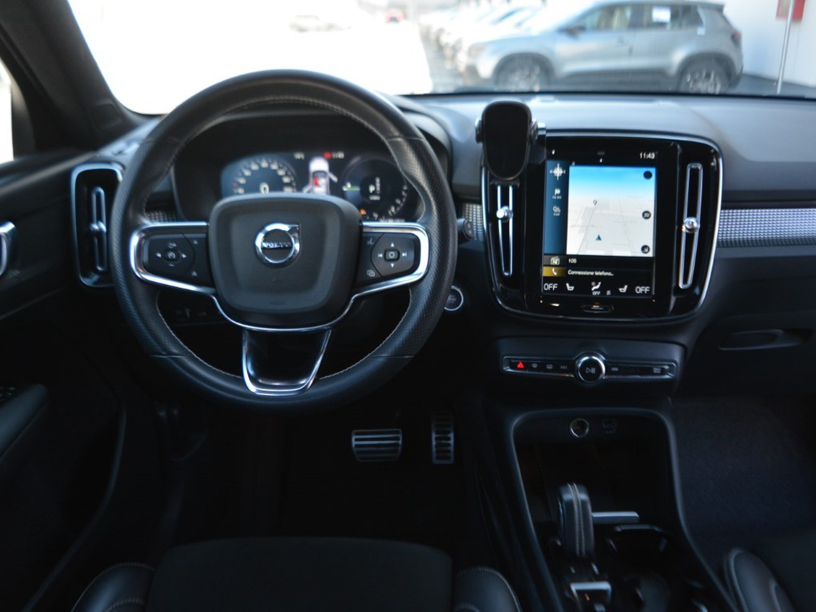 9 - Volvo XC40 1.5 t4 recharge plug-in-hybrid r-design geartronic my21