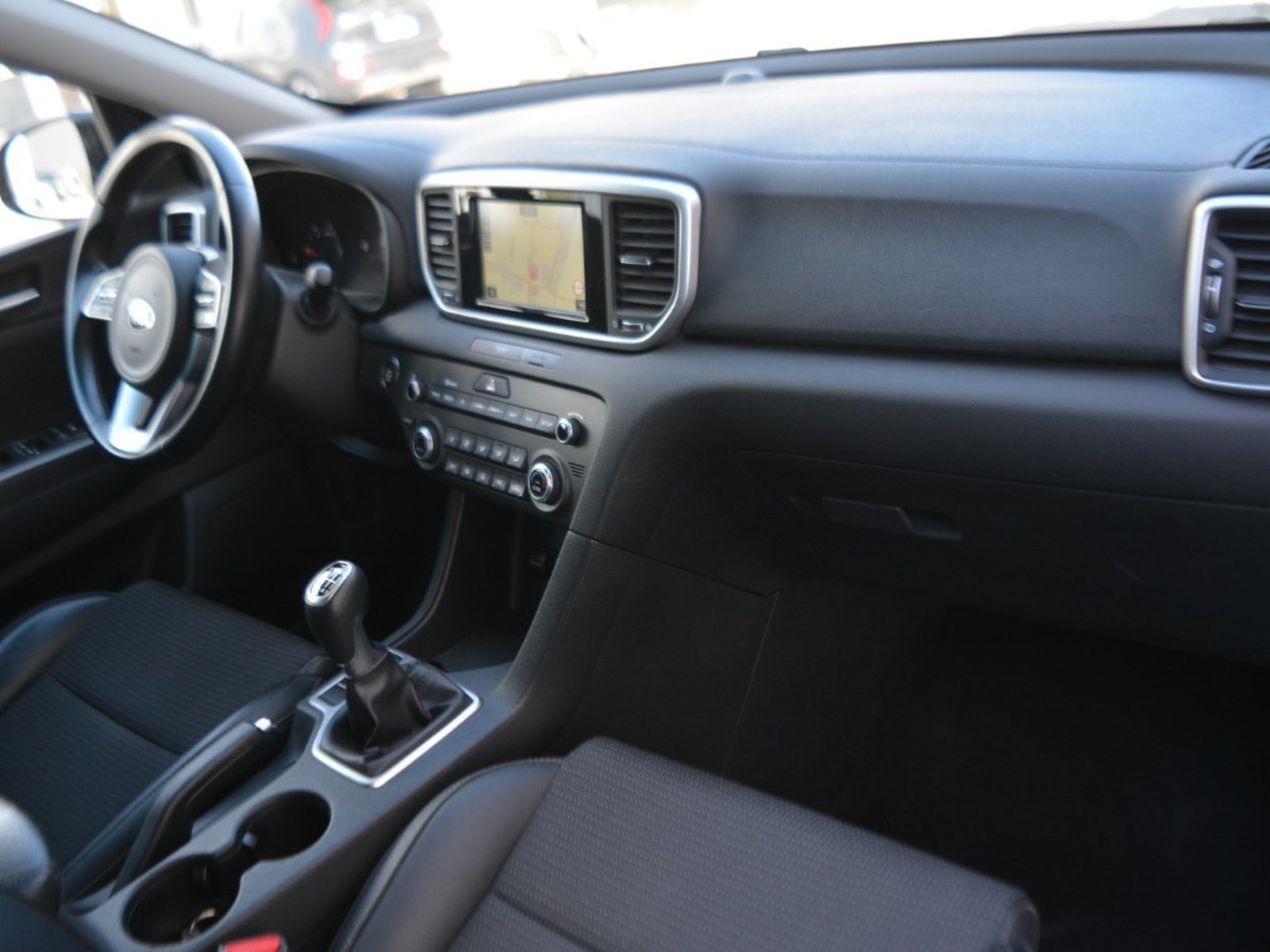 8 - Kia Sportage 1.6 crdi 115cv energy 2wd