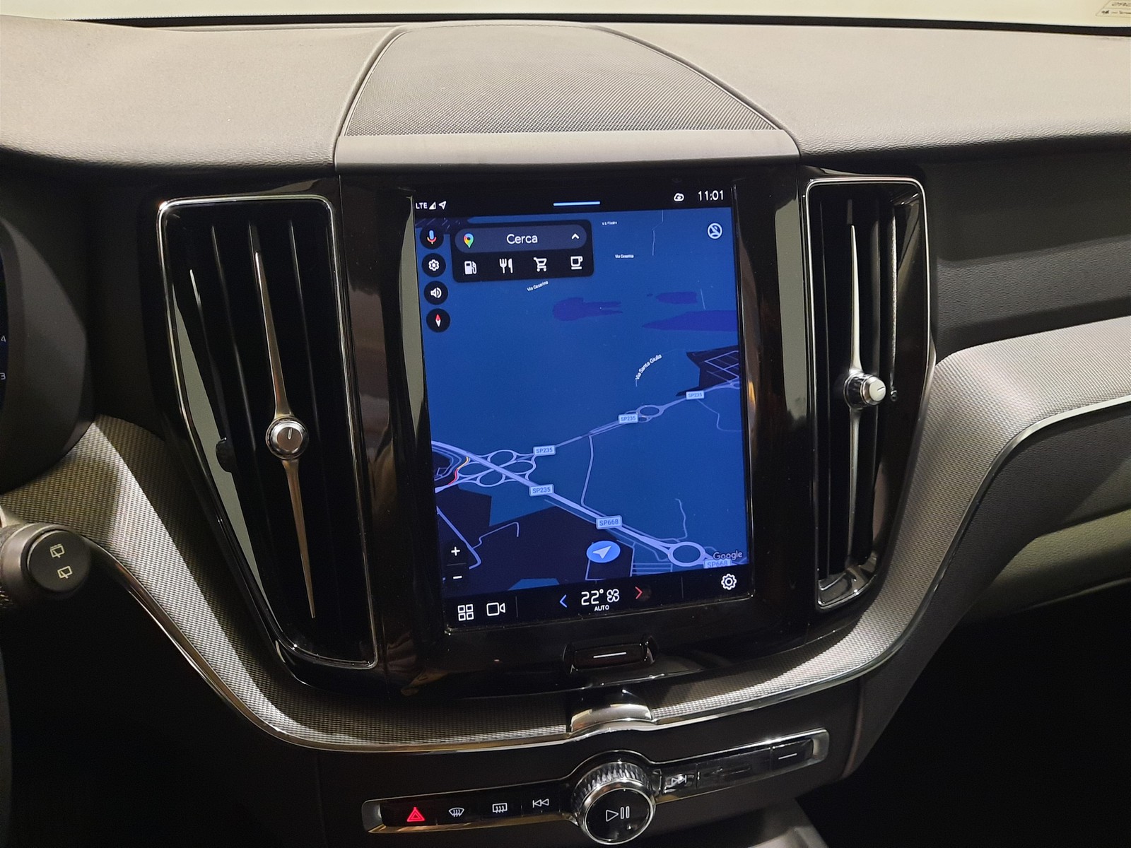 11 - Volvo XC60 2.0 b4 plus bright automatico