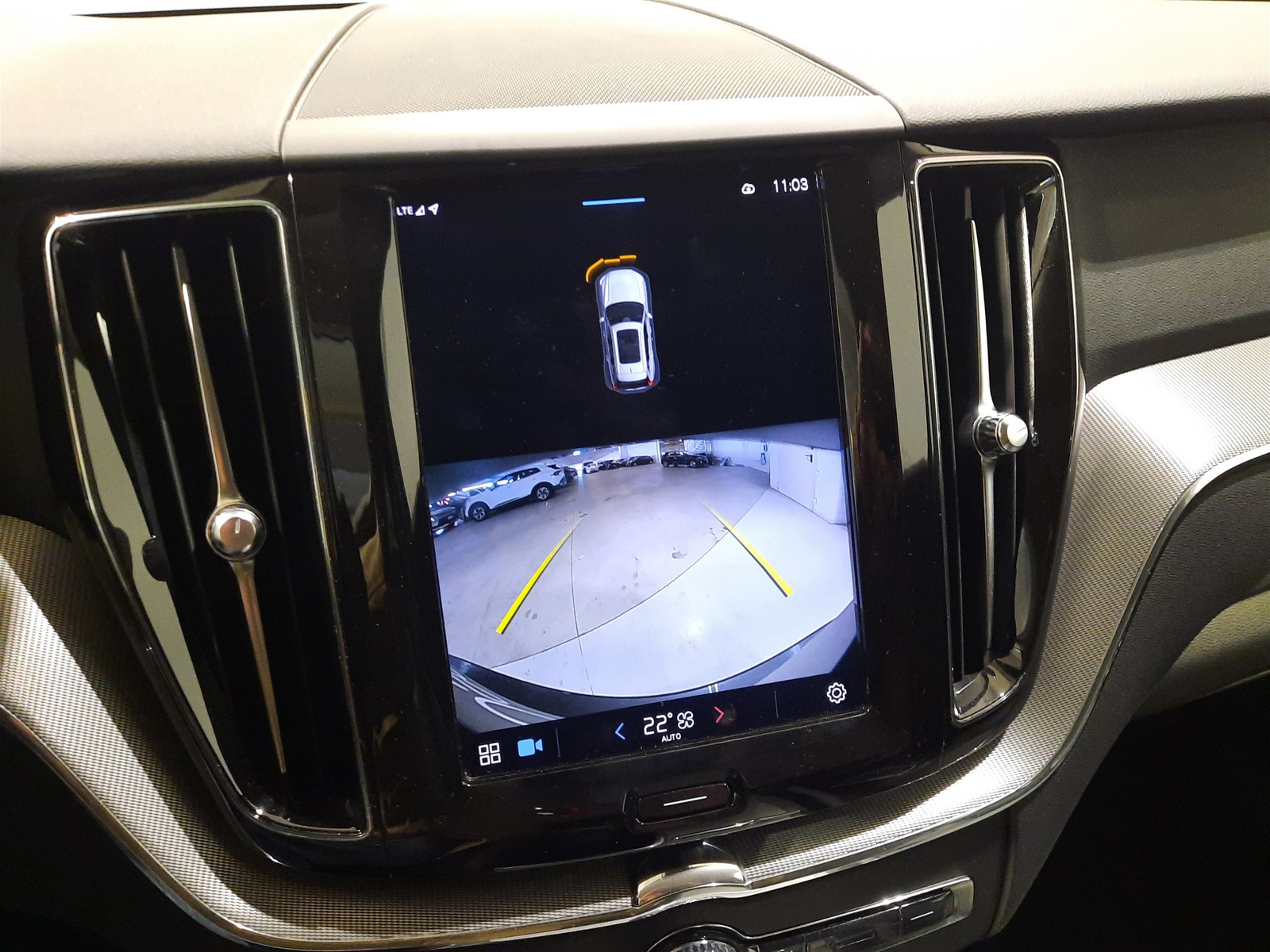 17 - Volvo XC60 2.0 b4 plus bright automatico