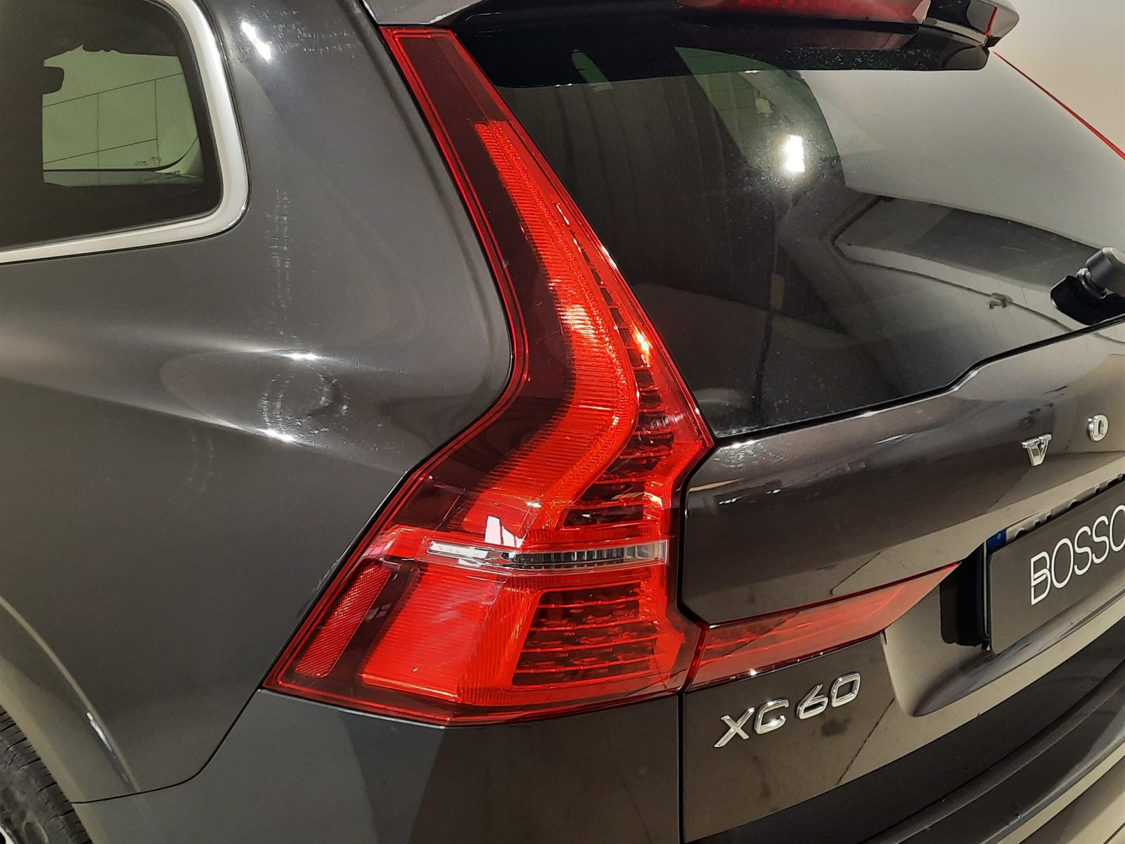 27 - Volvo XC60 2.0 b4 plus bright automatico