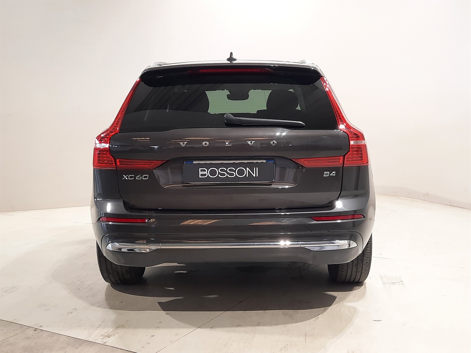 5 - Volvo XC60 2.0 b4 plus bright automatico