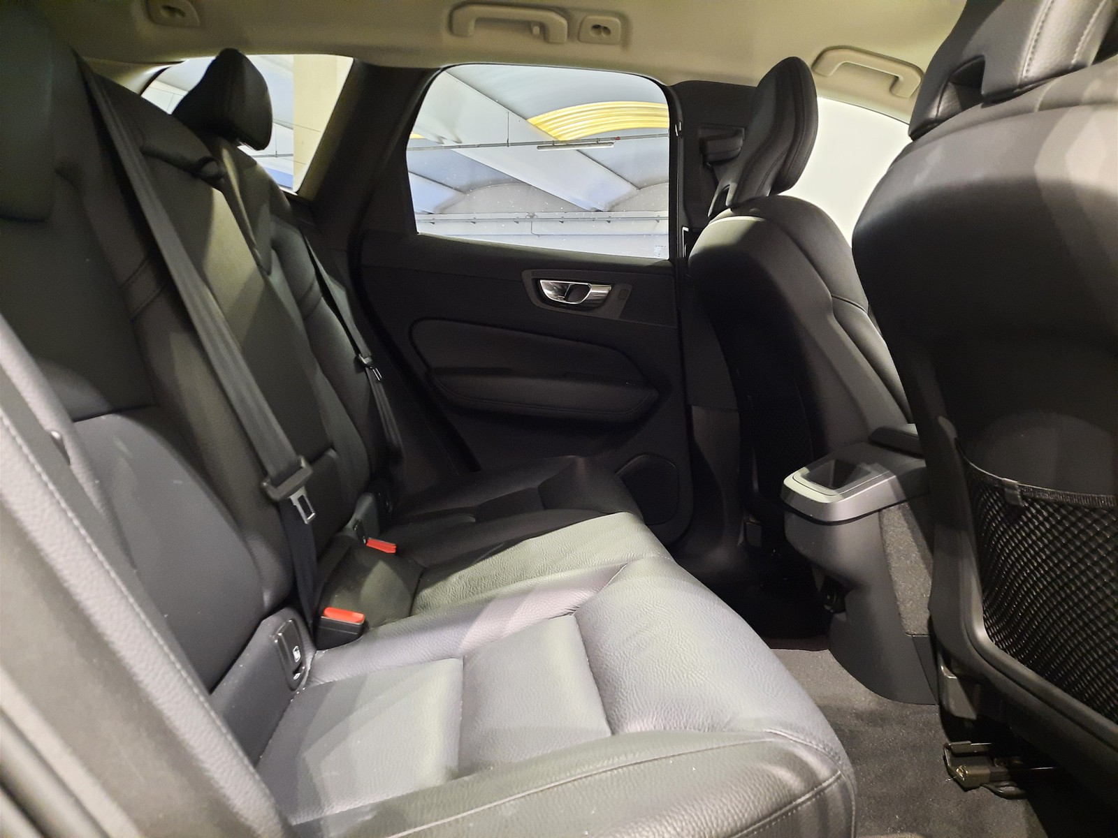 10 - Volvo XC60 2.0 b4 plus bright automatico