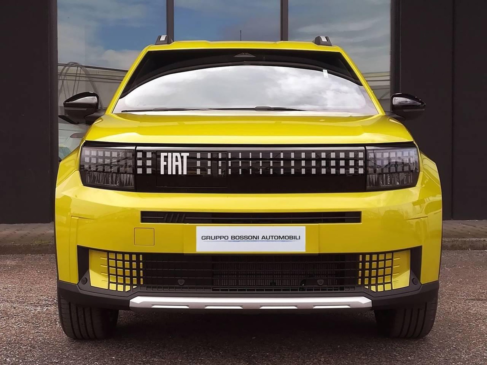 2 - Fiat Grande Panda 44 kwh la prima