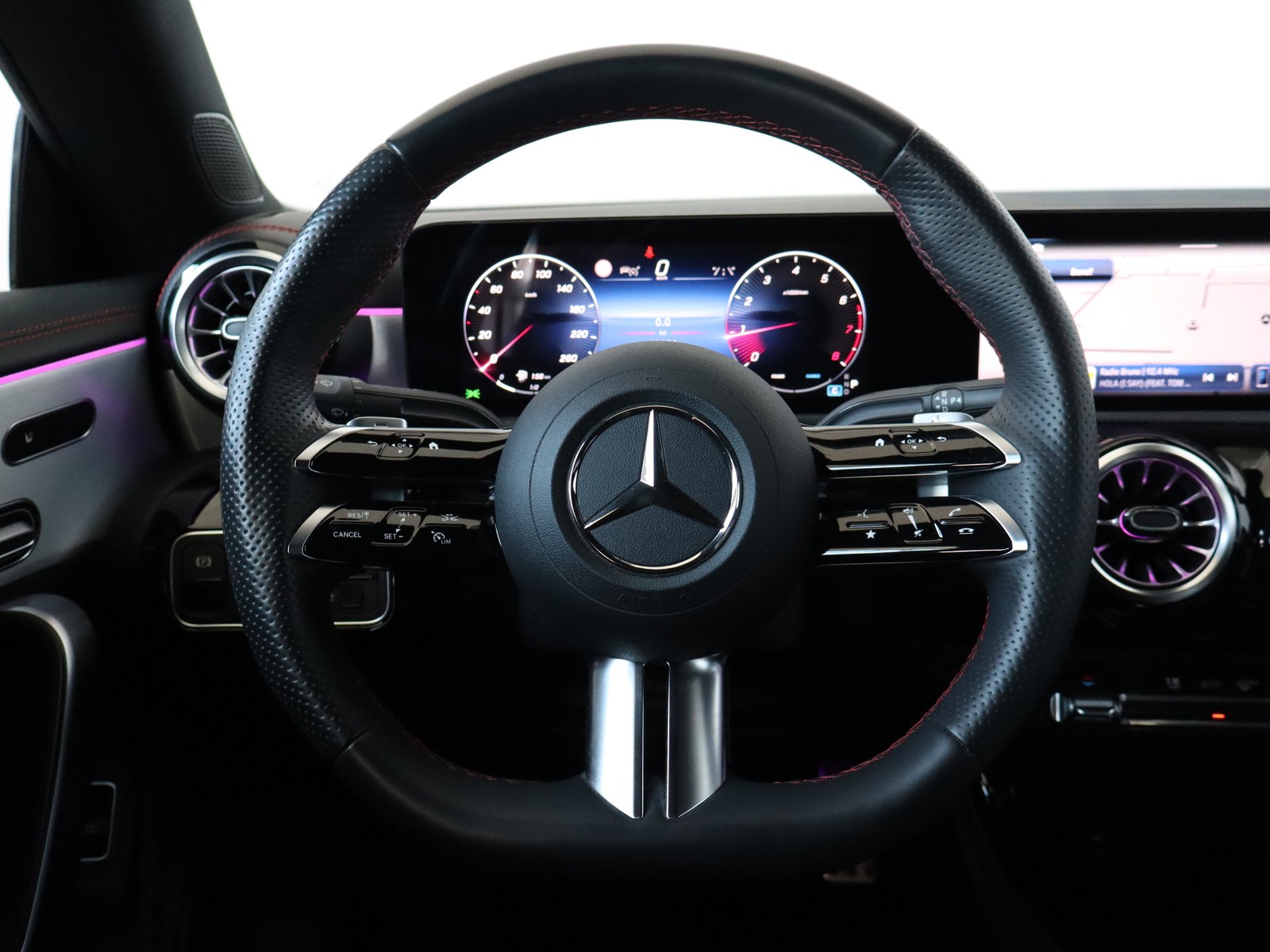 18 - Mercedes CLA coupe 200 amg line advanced plus 7g-dct