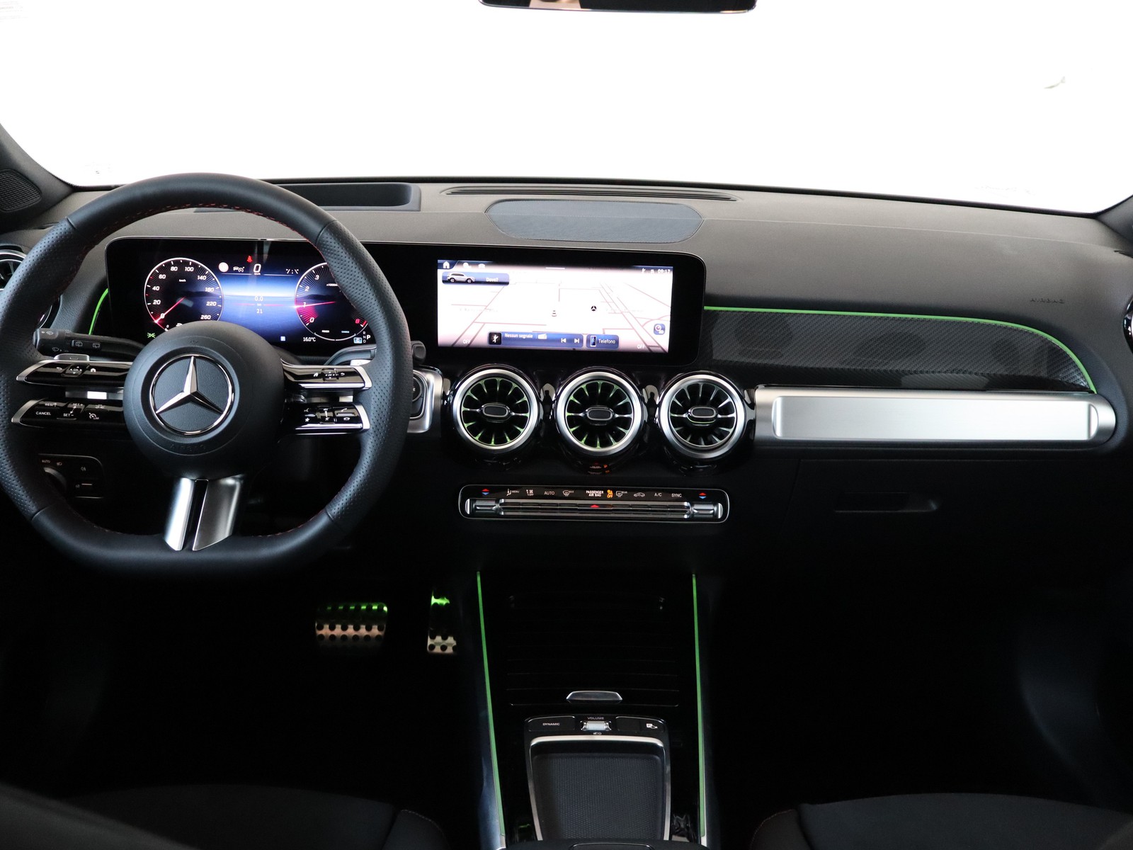 14 - Mercedes GLB 250 amg line premium plus 4matic 8g-dct