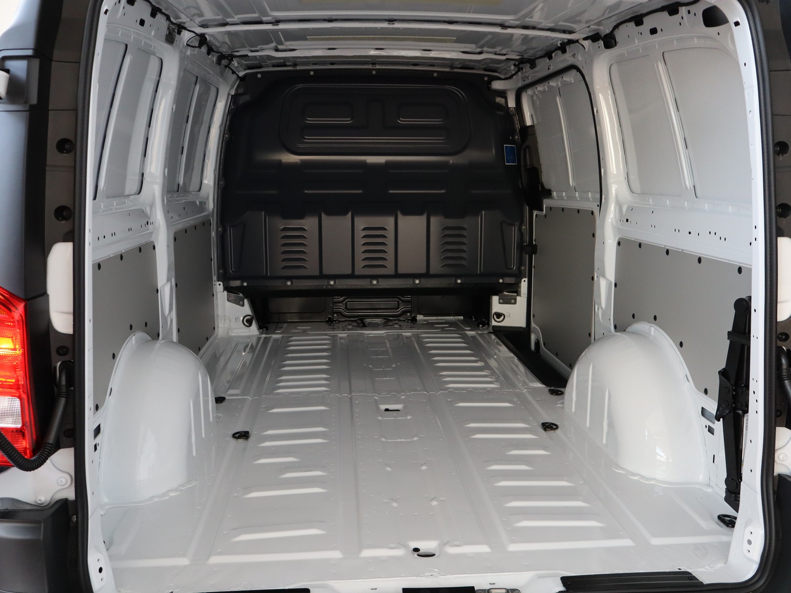 14 - Mercedes Vans Vito Furgone PRO 110 CDI Long