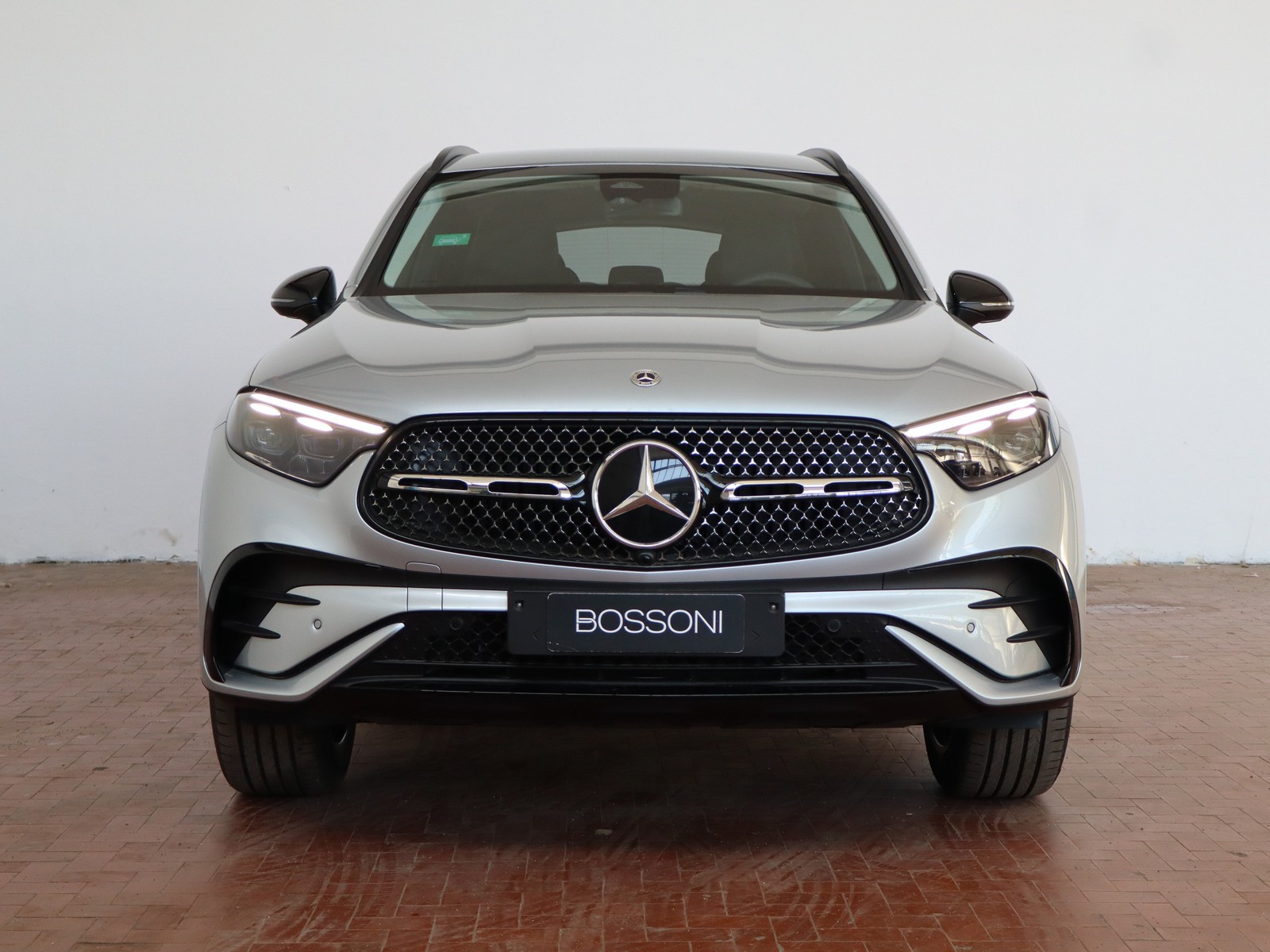 2 - Mercedes GLC suv 300 de plug in hybrid amg line advanced tech 4matic 9g-tronic