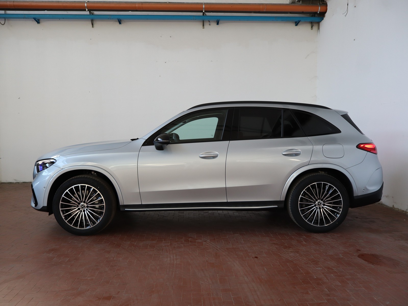 3 - Mercedes GLC suv 300 de plug in hybrid amg line advanced tech 4matic 9g-tronic