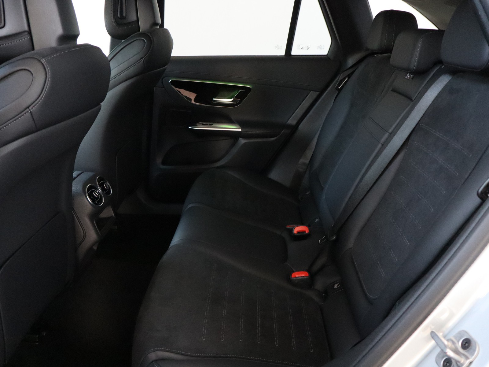 8 - Mercedes GLC suv 300 de plug in hybrid amg line advanced tech 4matic 9g-tronic