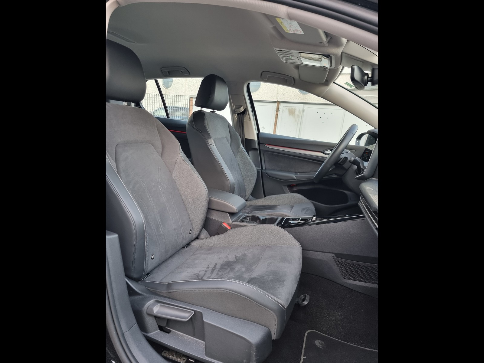 12 - Volkswagen Golf 2.0 tdi scr 150cv style dsg