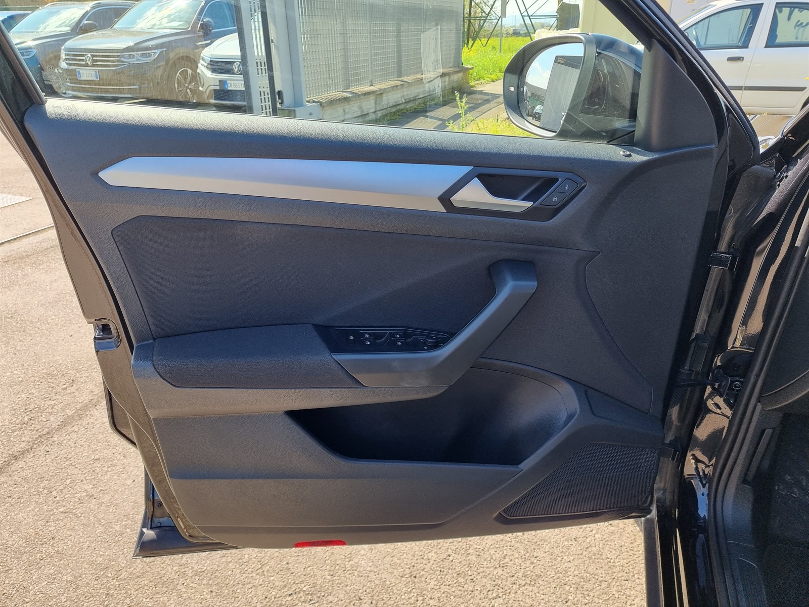 10 - Volkswagen T-Roc 2.0 tdi scr 115cv life