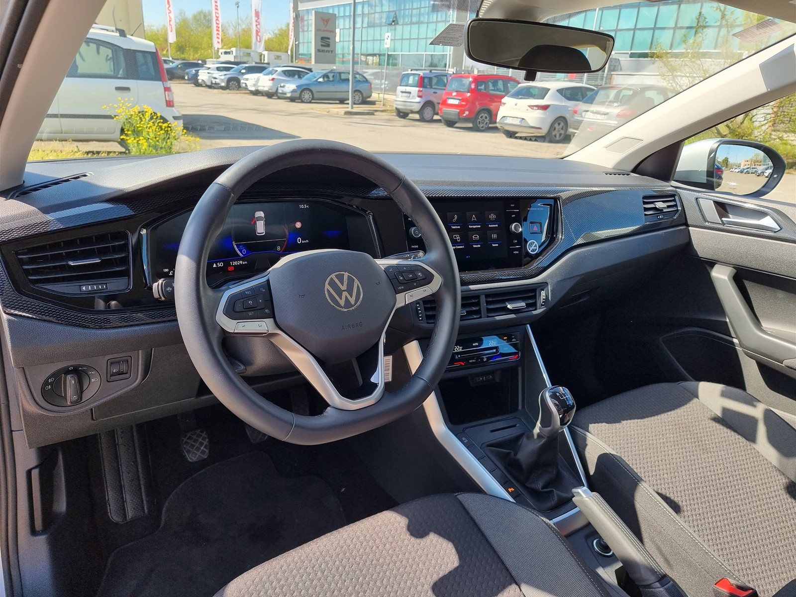 6 - Volkswagen Taigo 1.0 tsi 115cv life