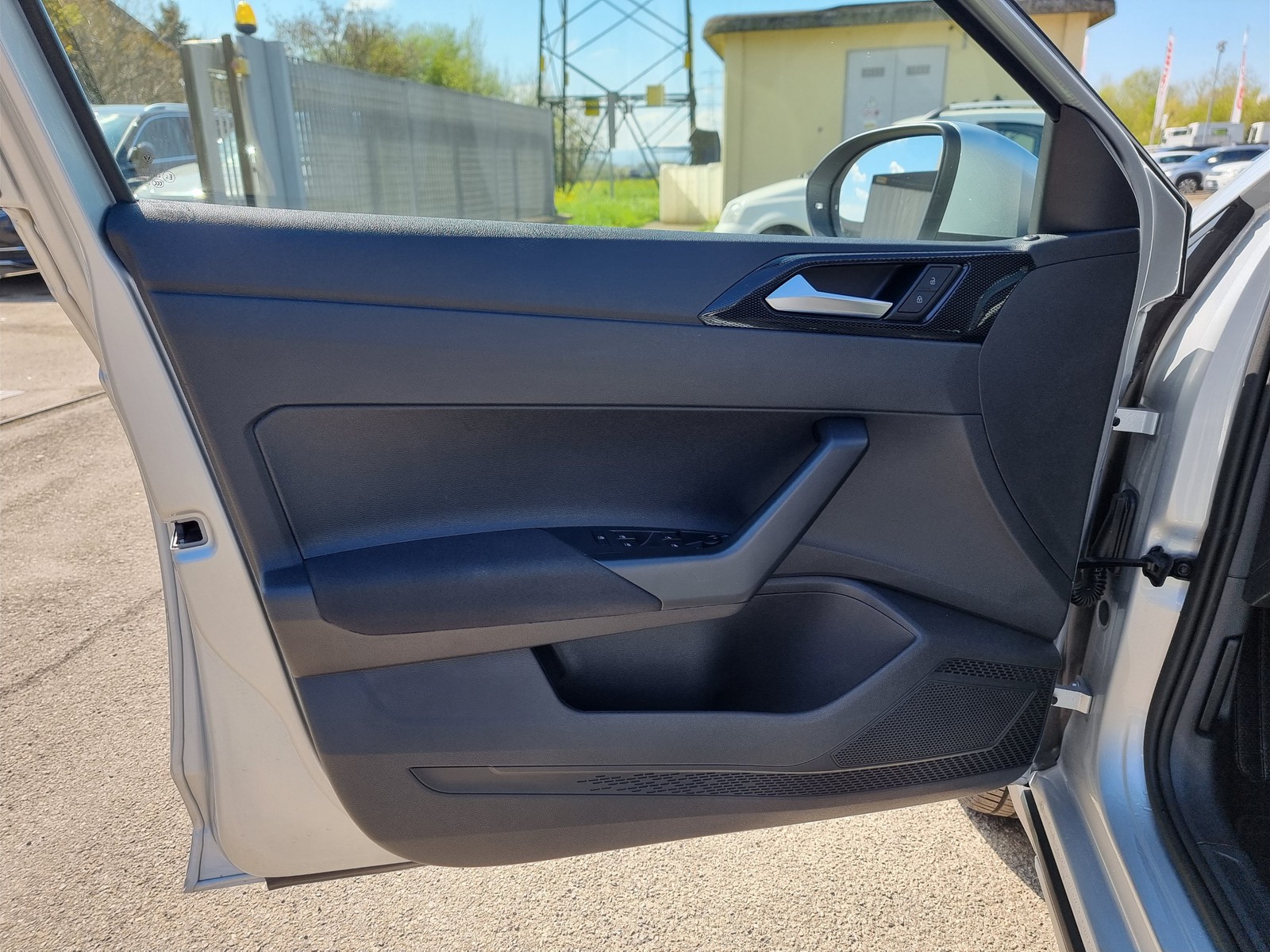 9 - Volkswagen Taigo 1.0 tsi 115cv life